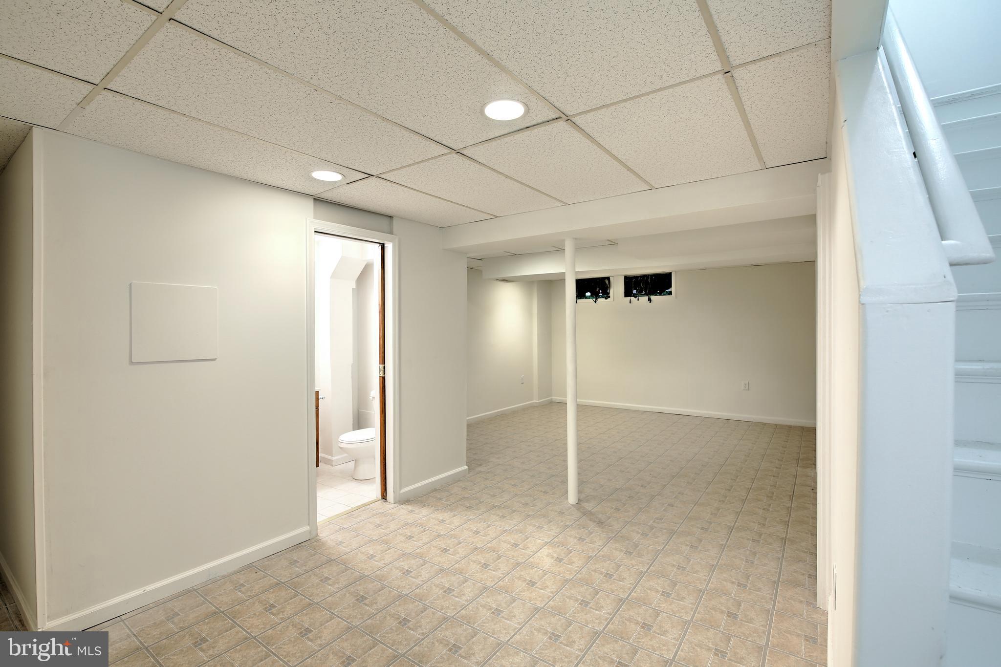 KINGS COURT - Residential