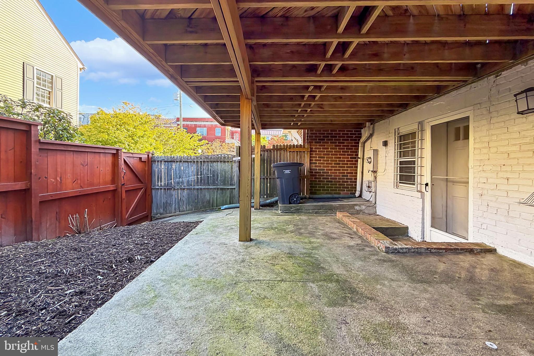 HUNTING CREEK - Residential