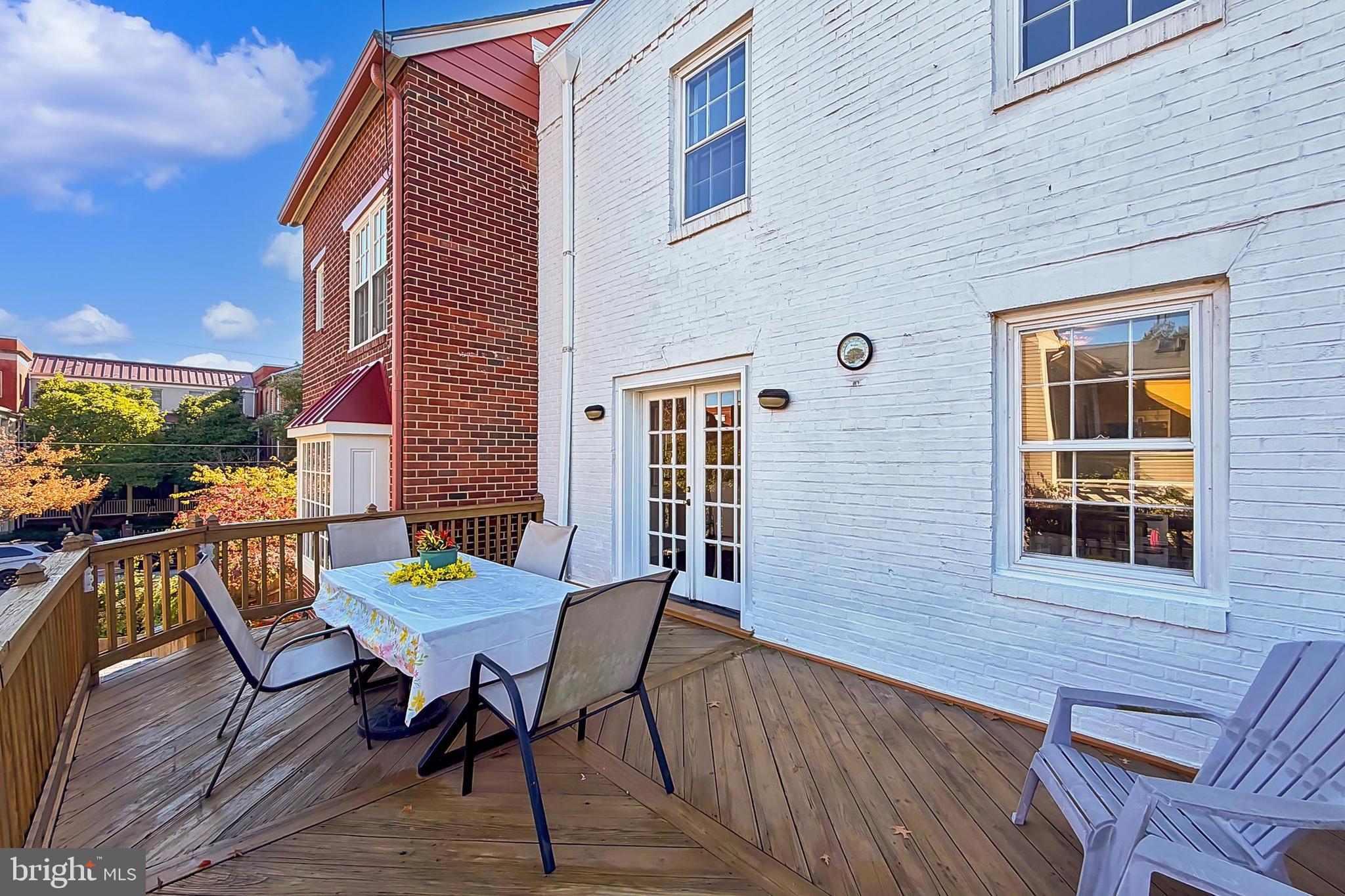 HUNTING CREEK - Residential