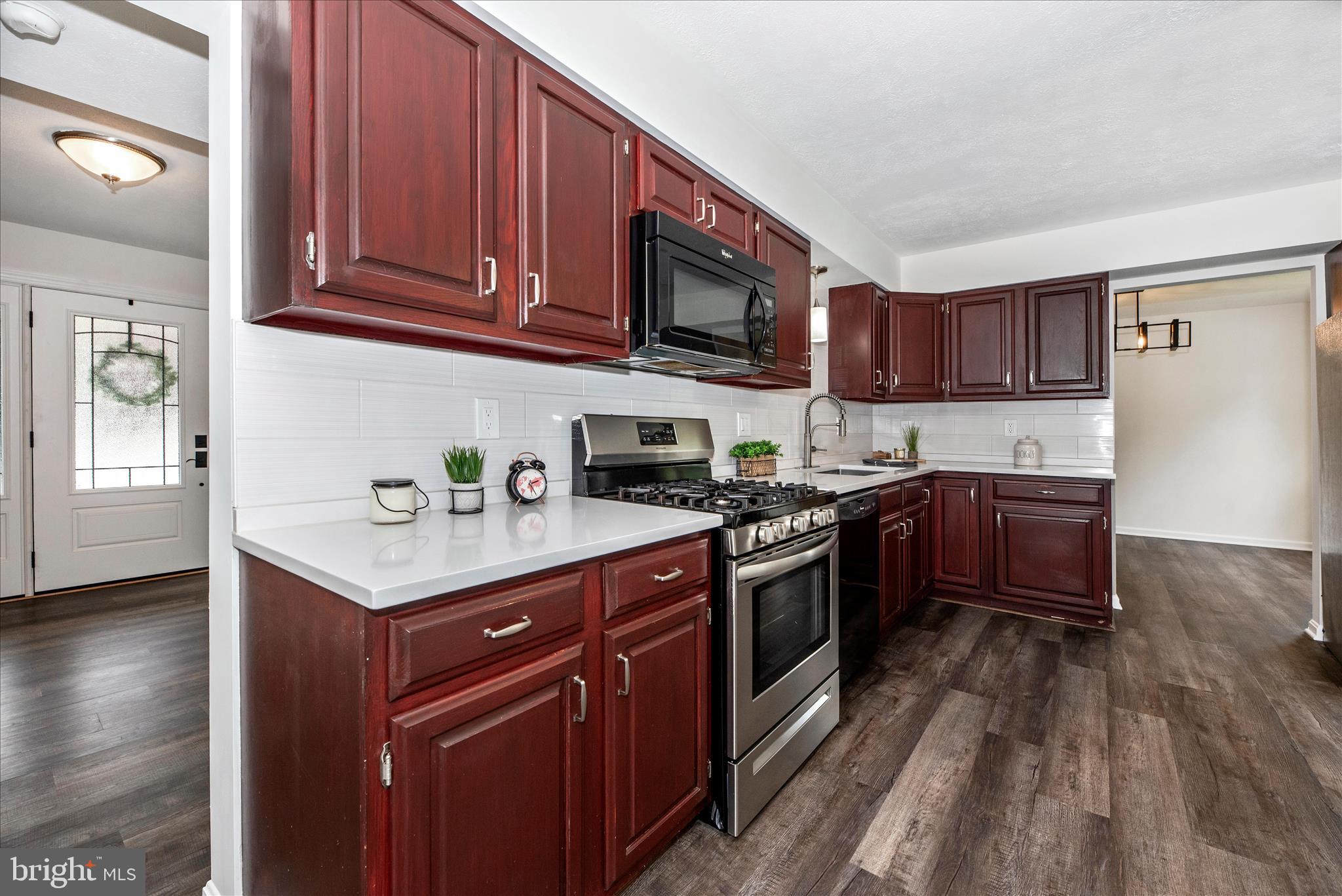 ROBERTS FIELD - Residential