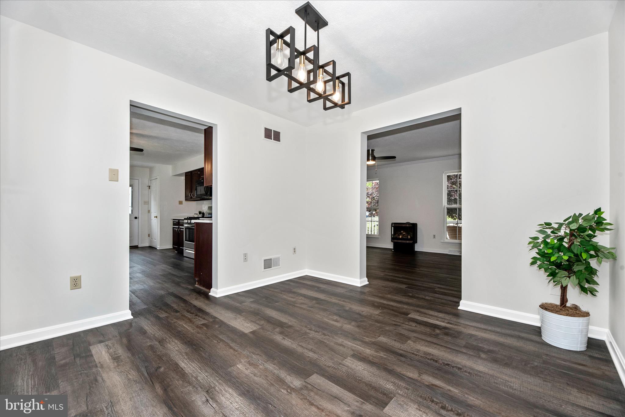 ROBERTS FIELD - Residential