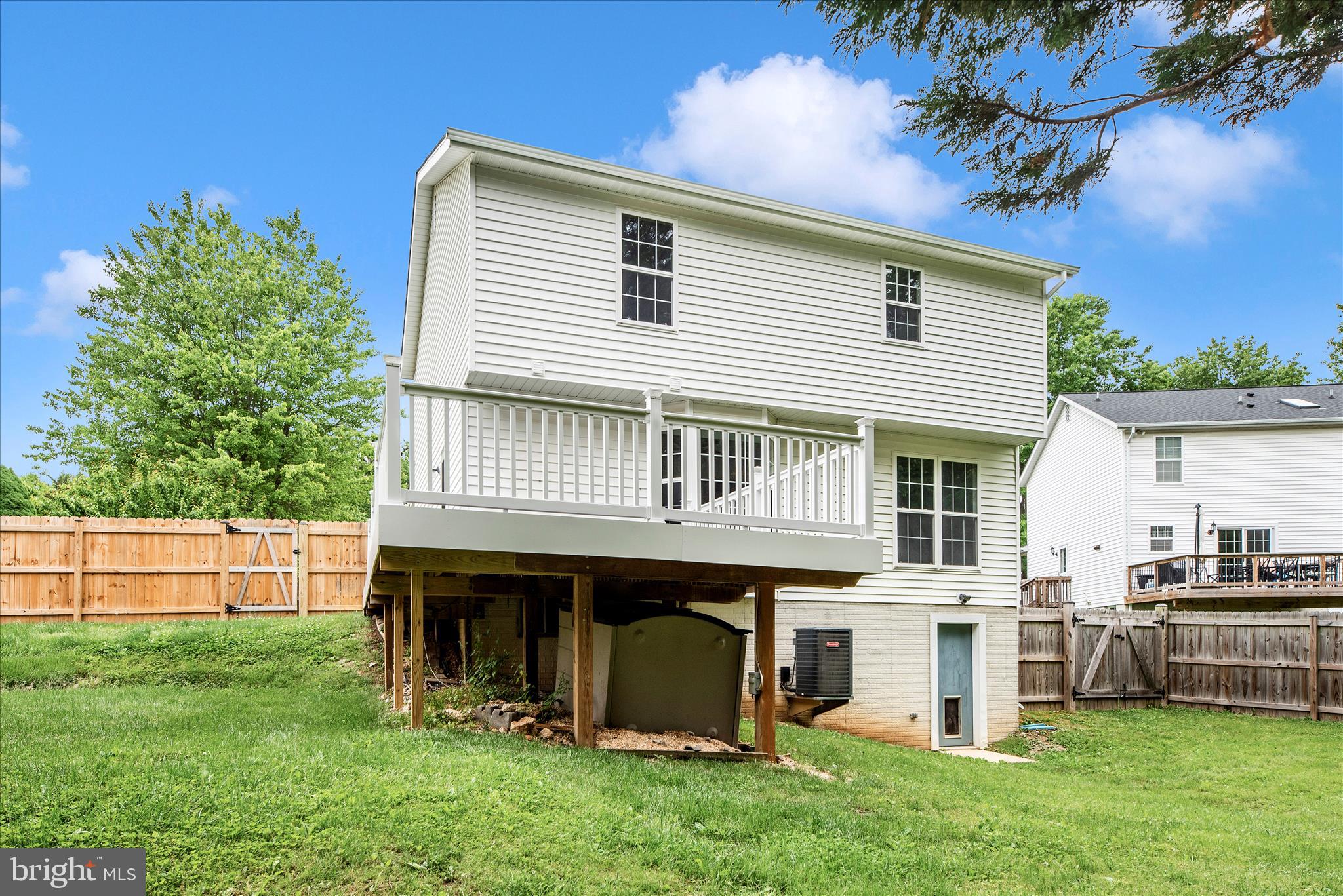 ROBERTS FIELD - Residential