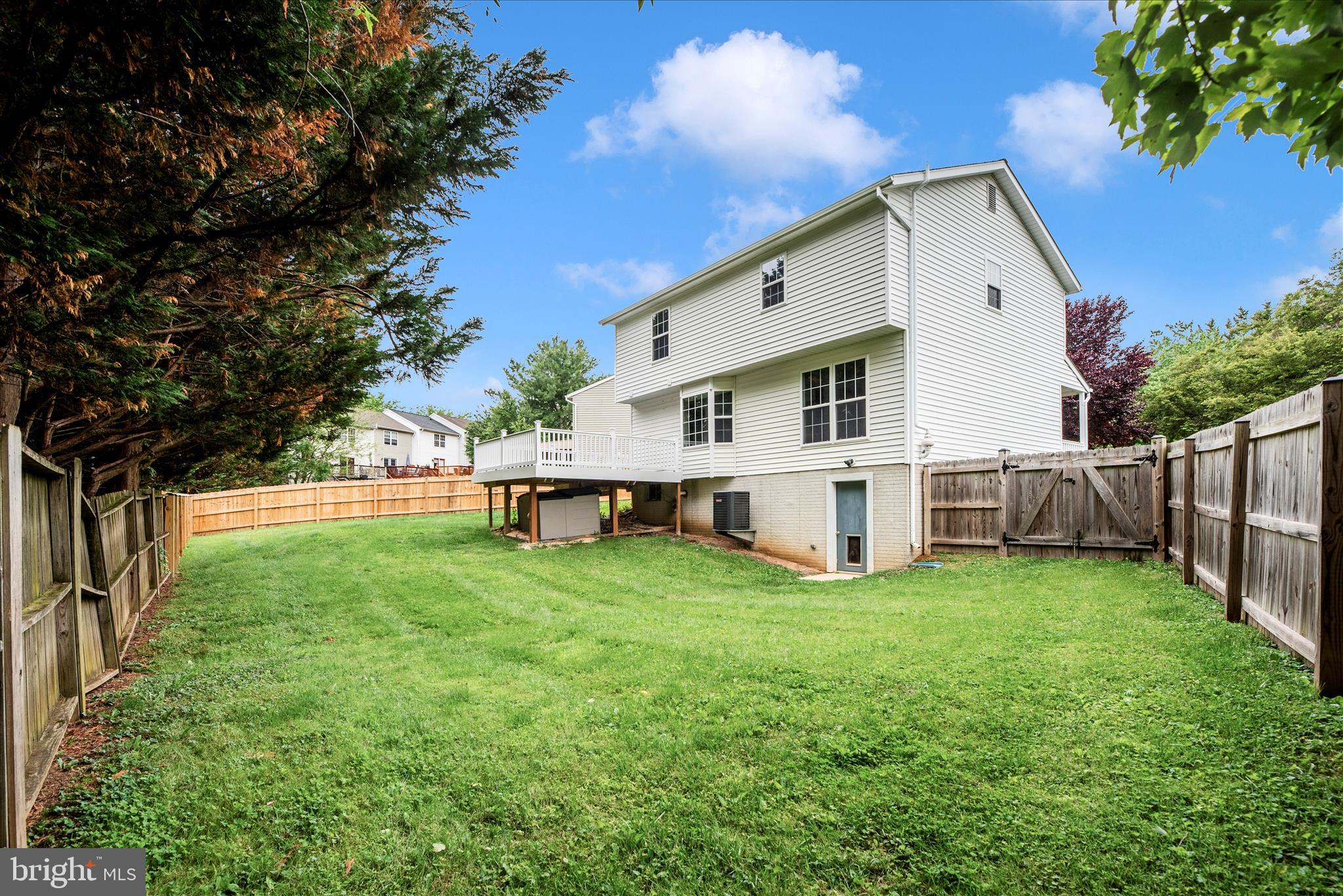 ROBERTS FIELD - Residential