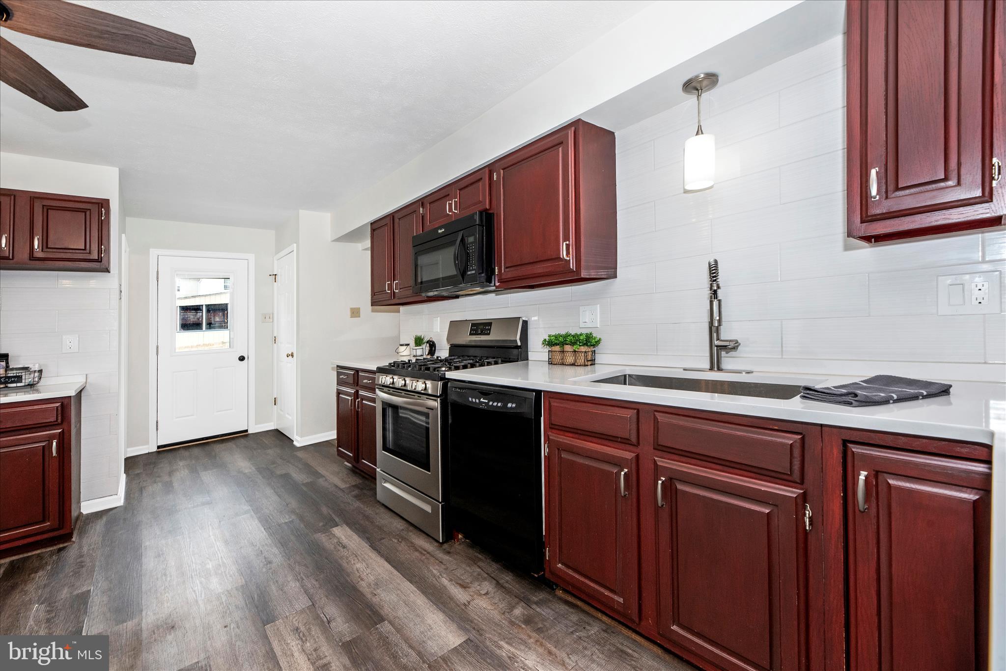 ROBERTS FIELD - Residential