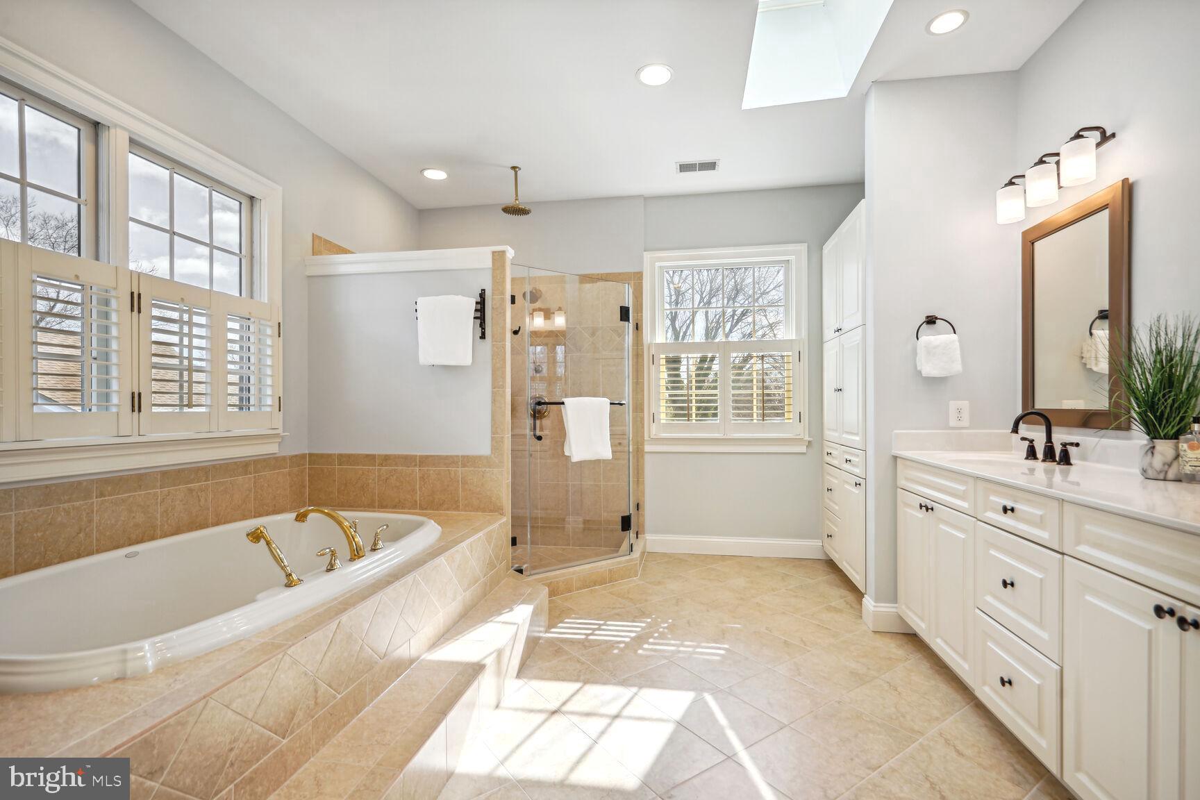 ARLINGTON - Residential