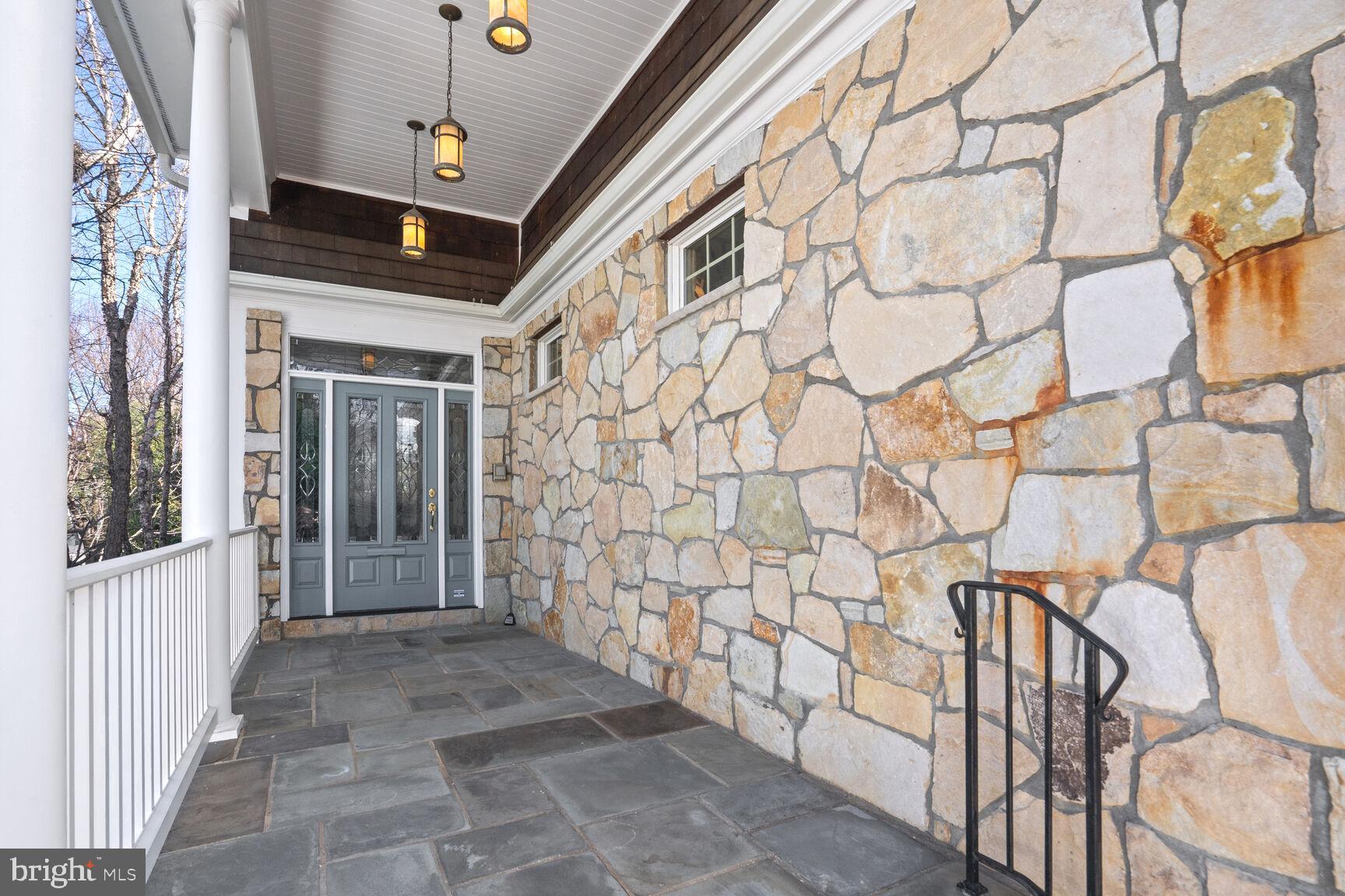 ARLINGTON - Residential