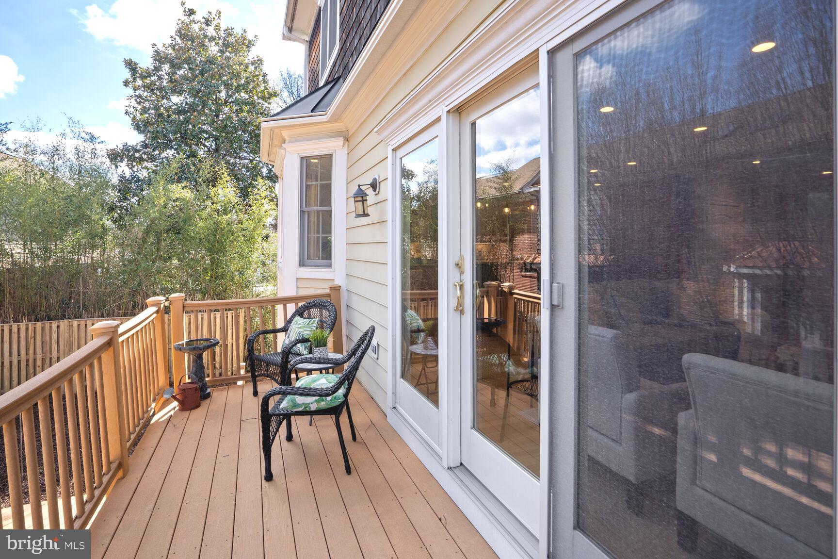 ARLINGTON - Residential