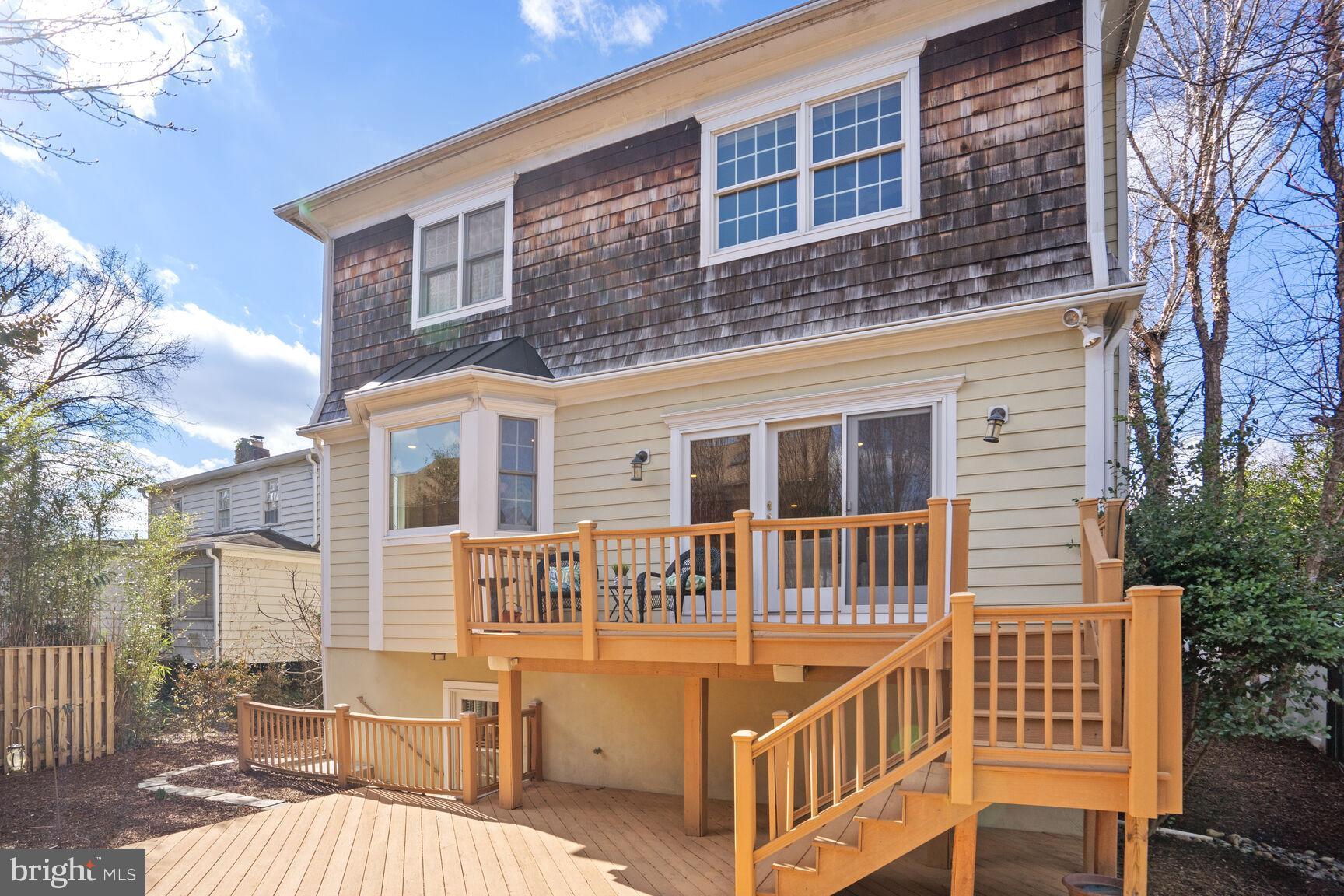 ARLINGTON - Residential