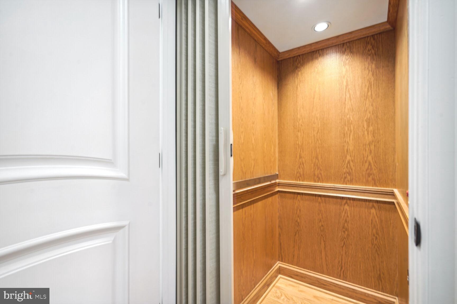 ARLINGTON - Residential