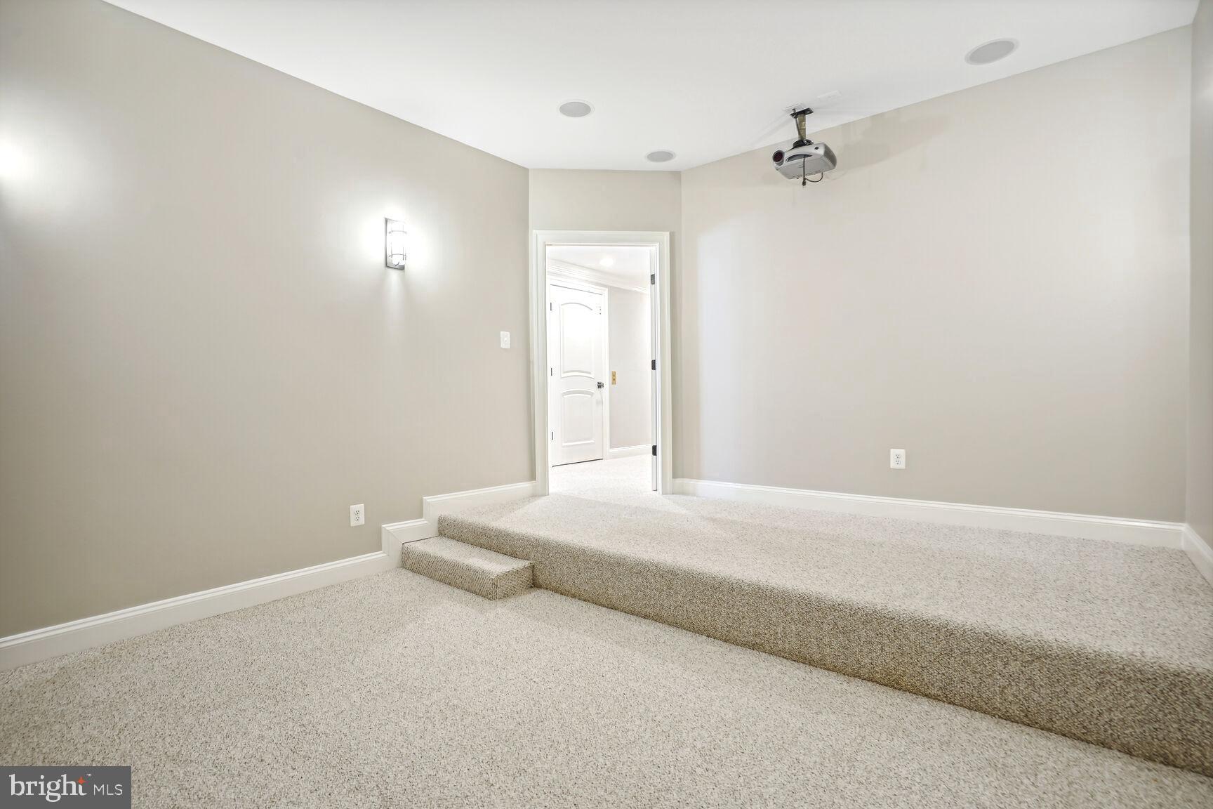 ARLINGTON - Residential