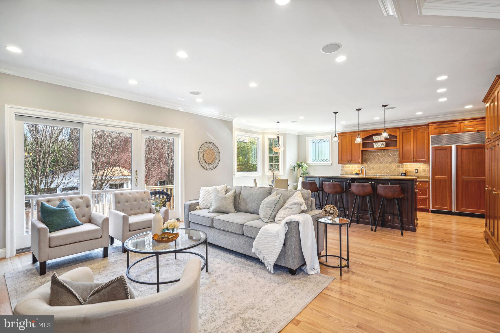 ARLINGTON - Residential