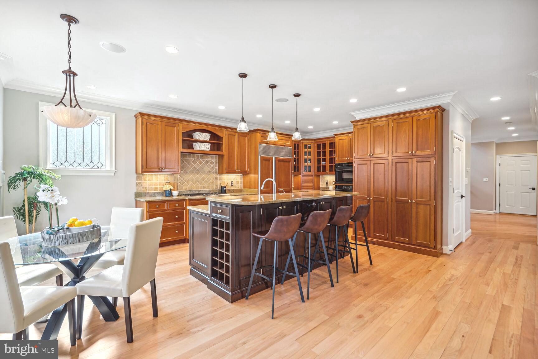 ARLINGTON - Residential