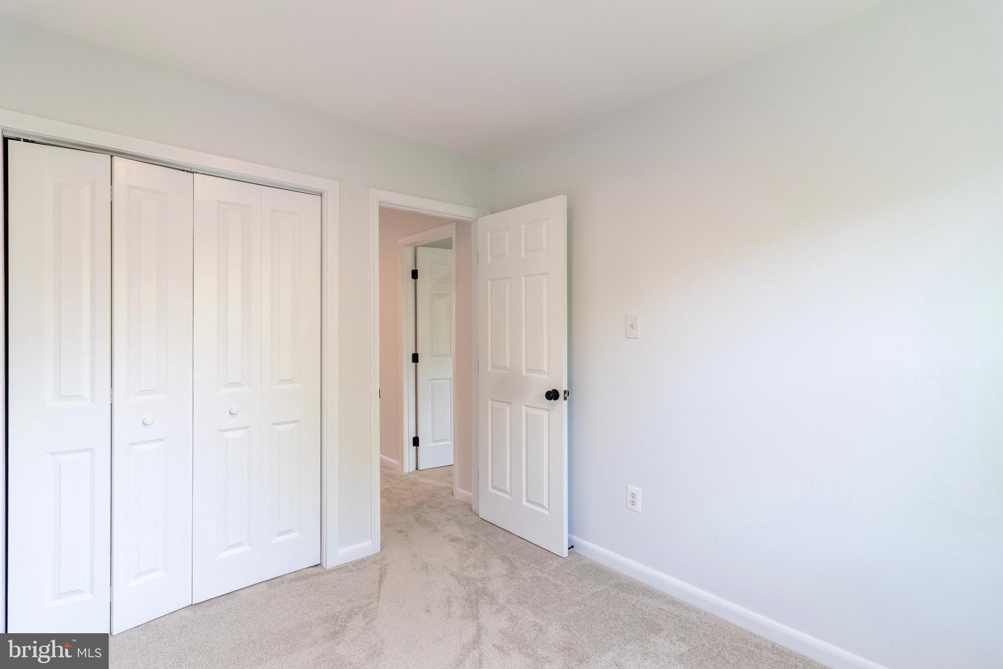 ROYAL VILLAGE - Residential