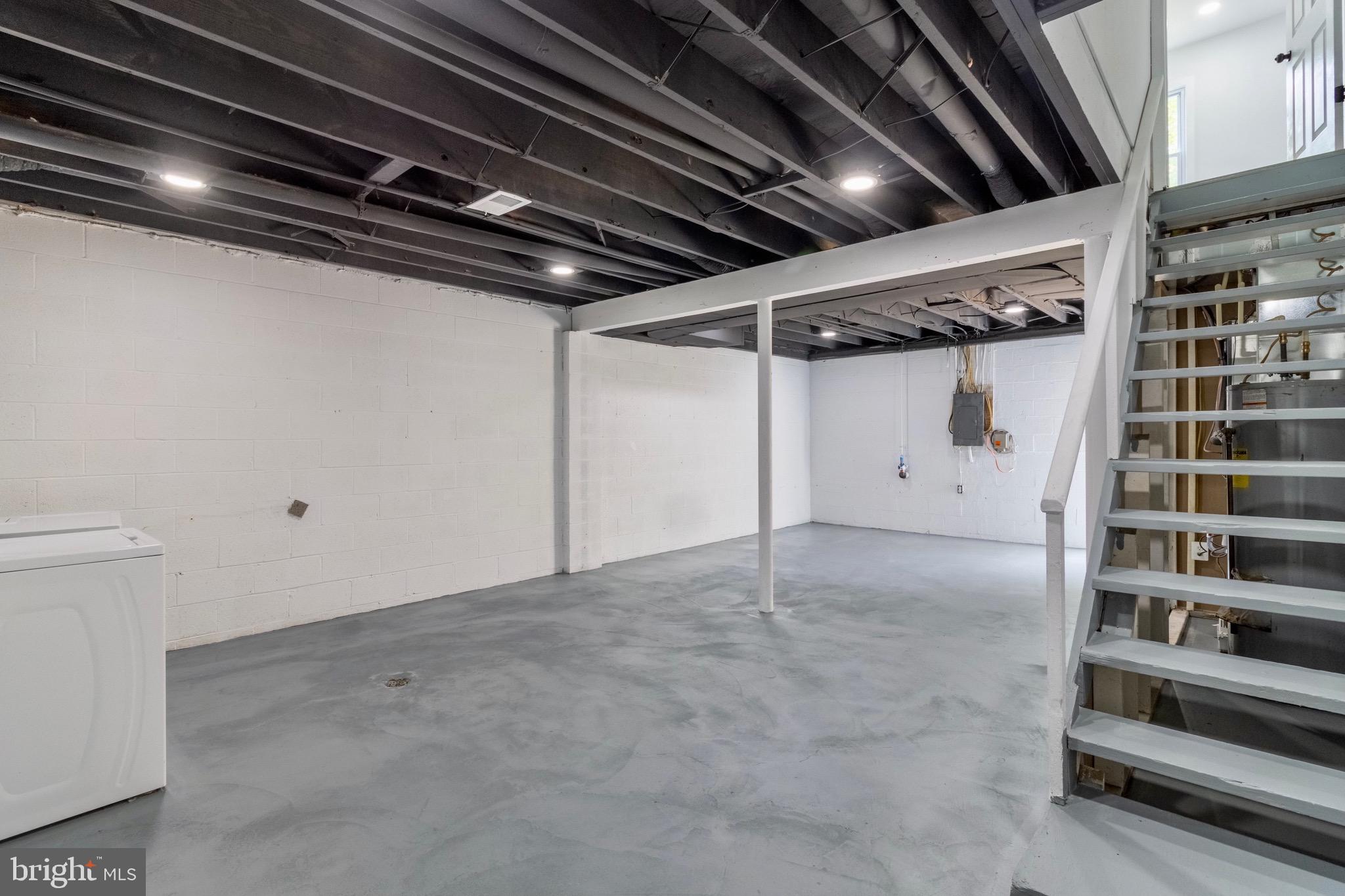 ROYAL VILLAGE - Residential