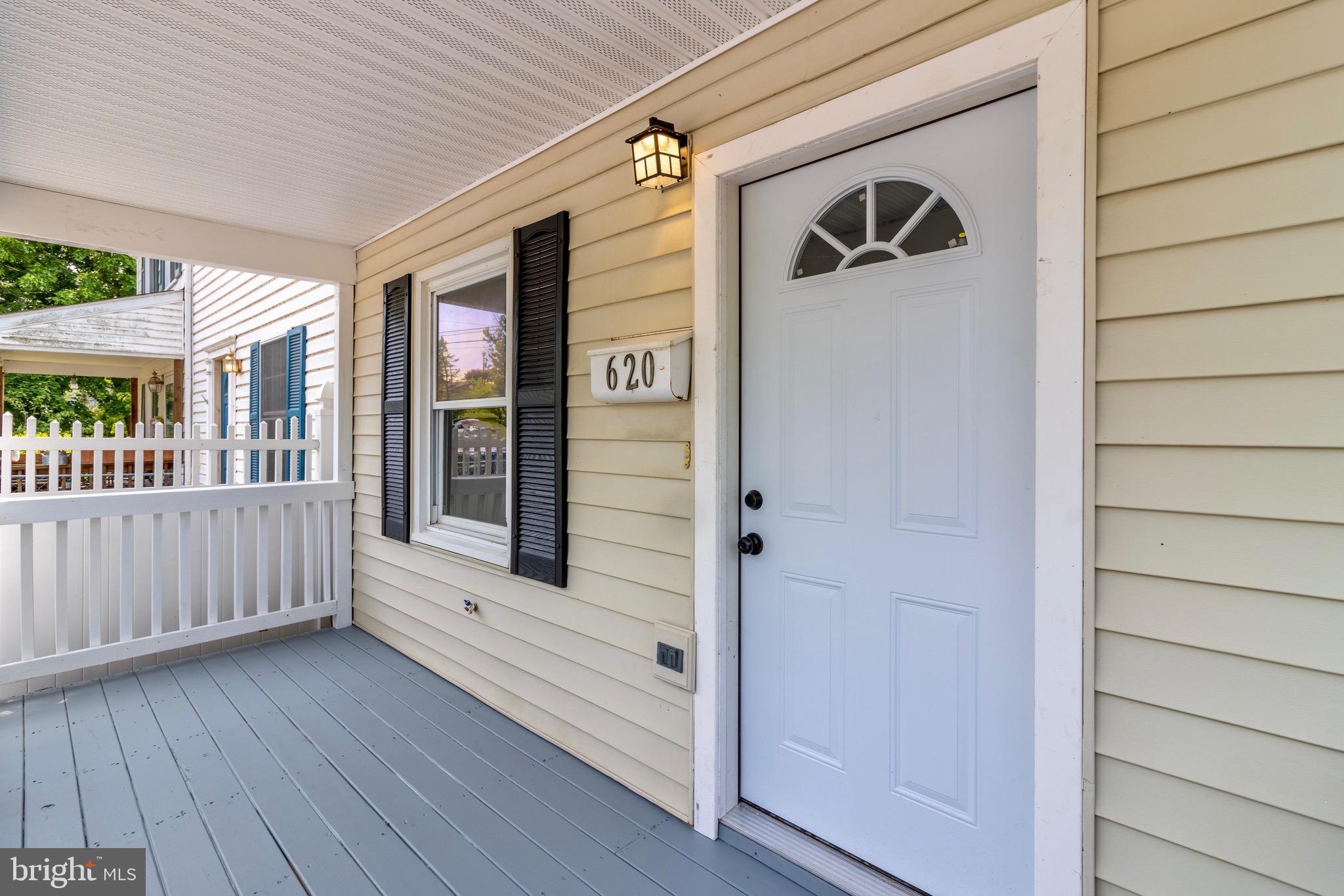 ROYAL VILLAGE - Residential