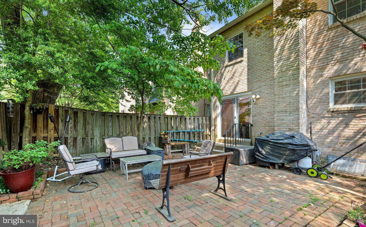 GREENTREE VILLAGE - Residential Lease