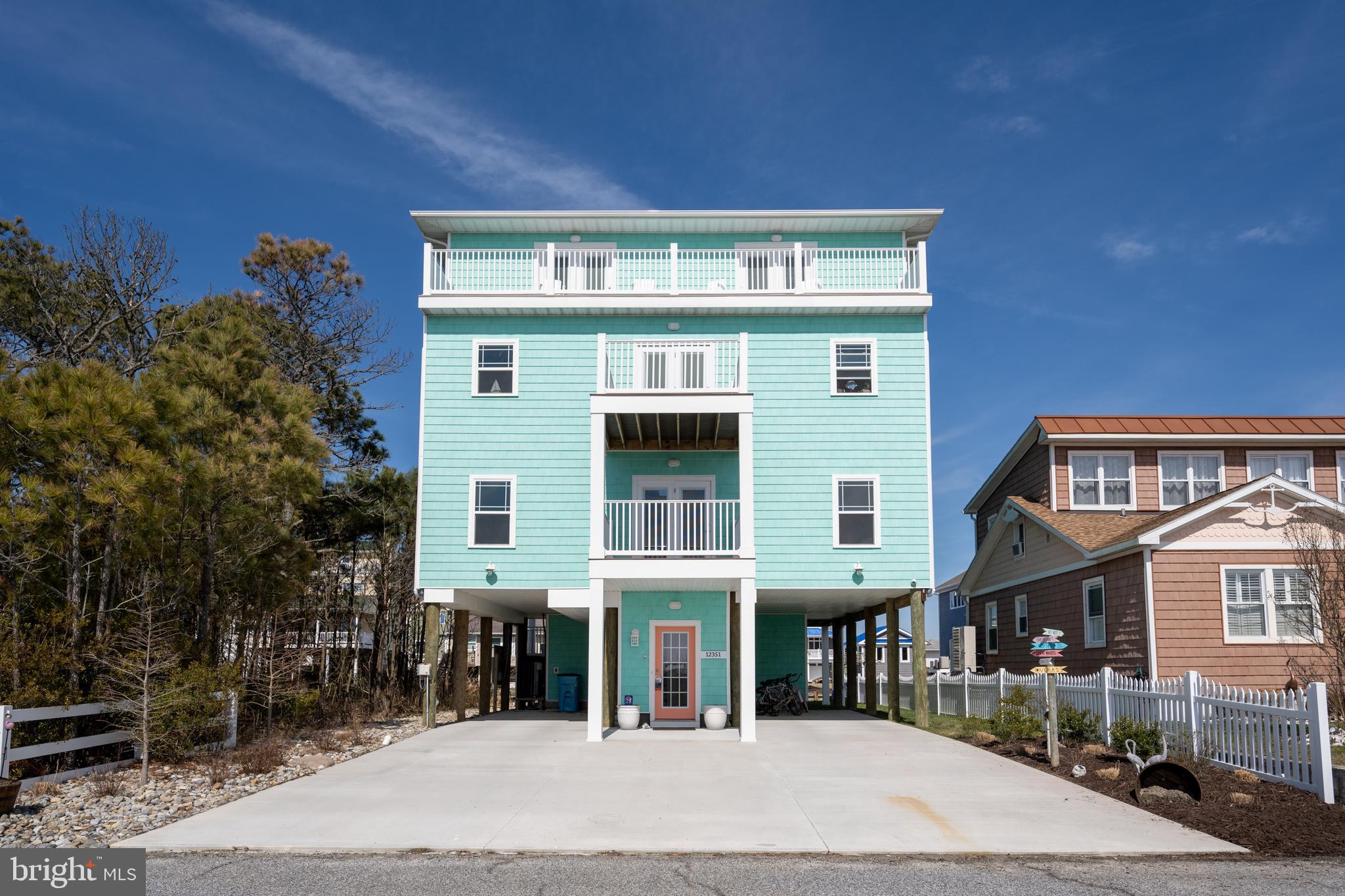 SNUG HARBOR - Residential