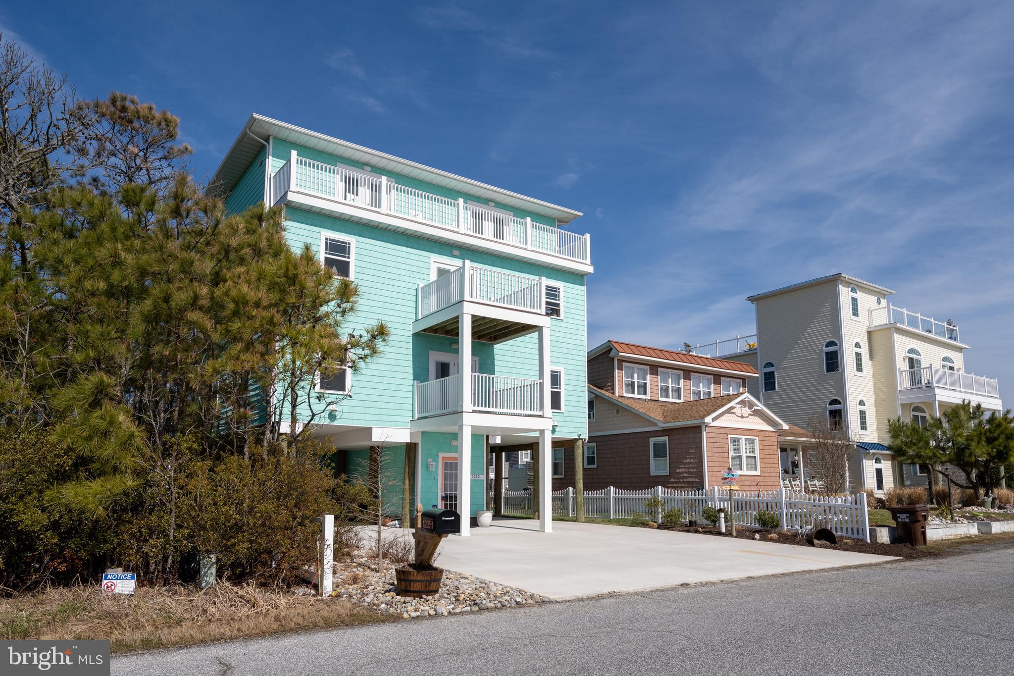 SNUG HARBOR - Residential