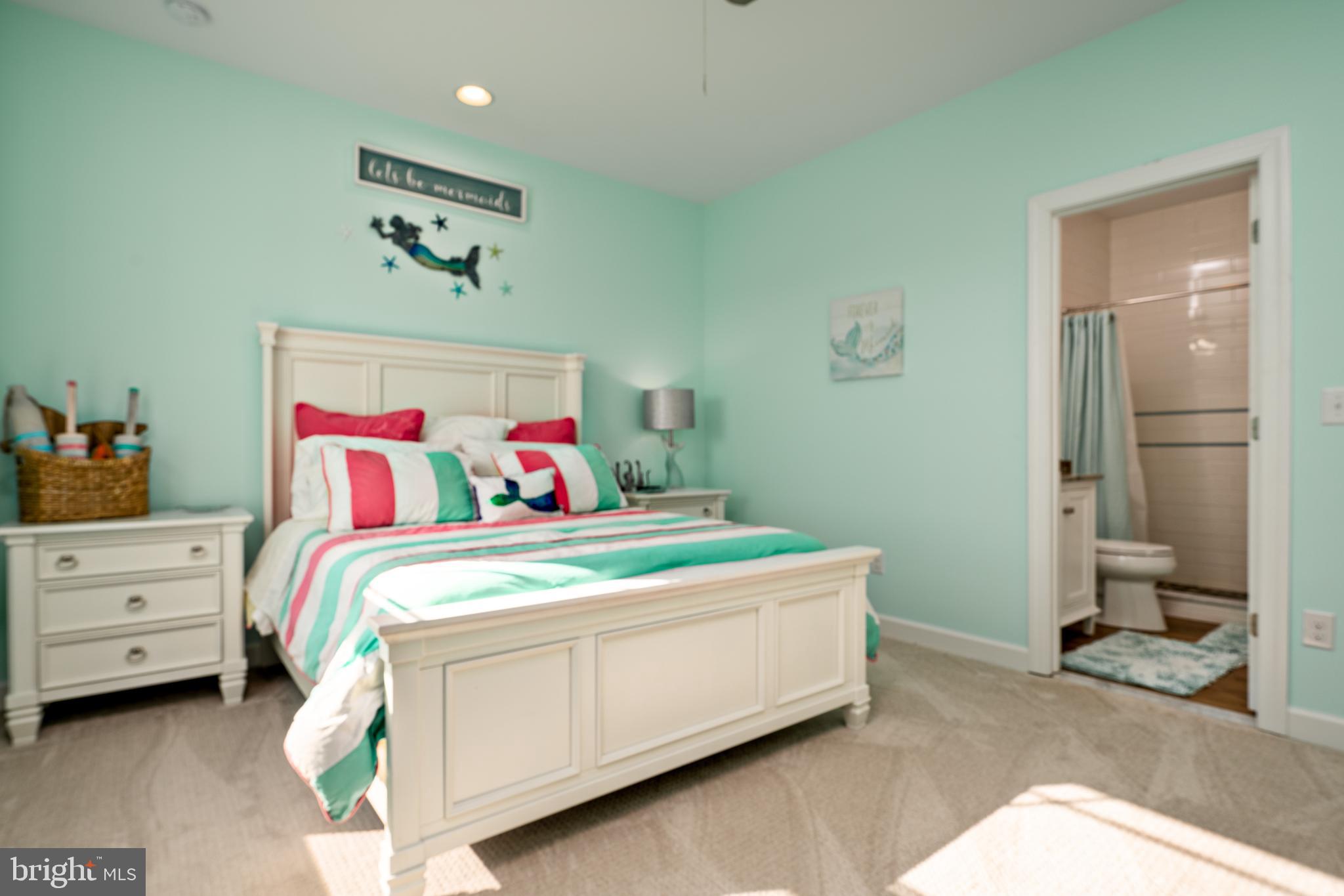 SNUG HARBOR - Residential