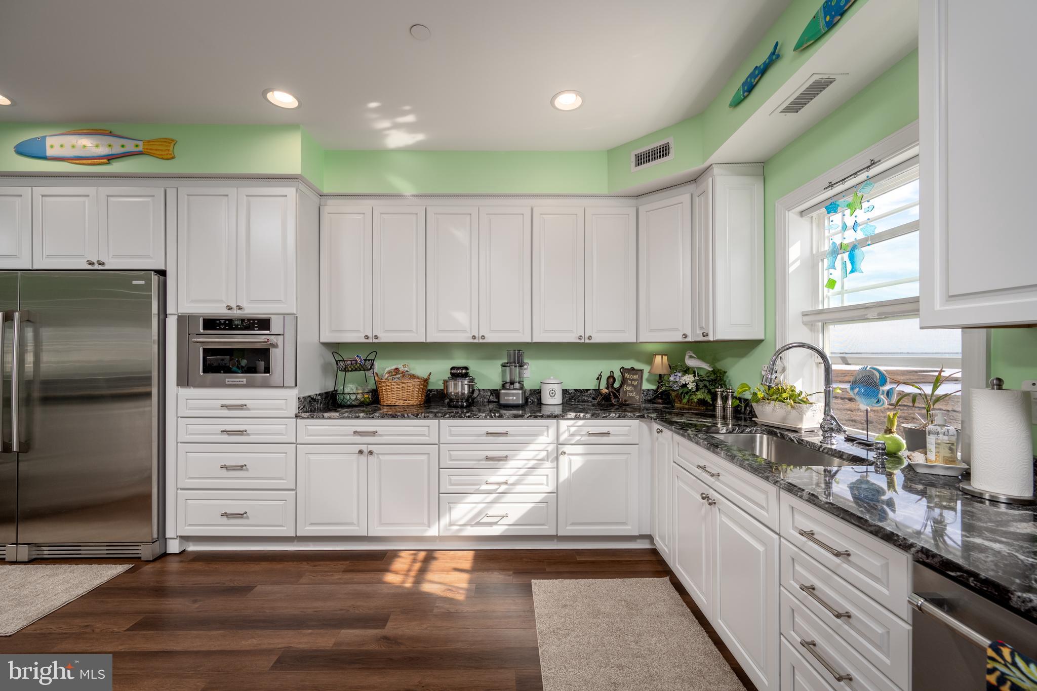 SNUG HARBOR - Residential