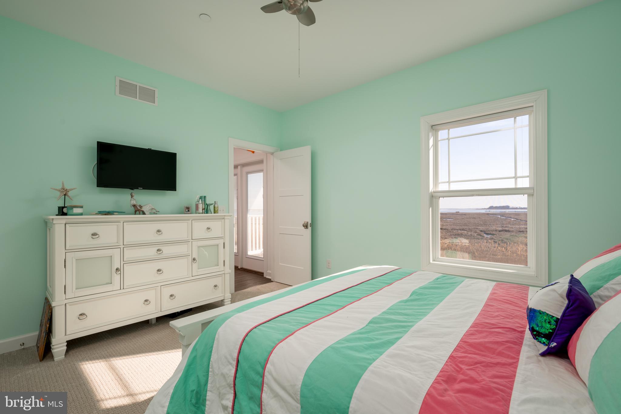 SNUG HARBOR - Residential