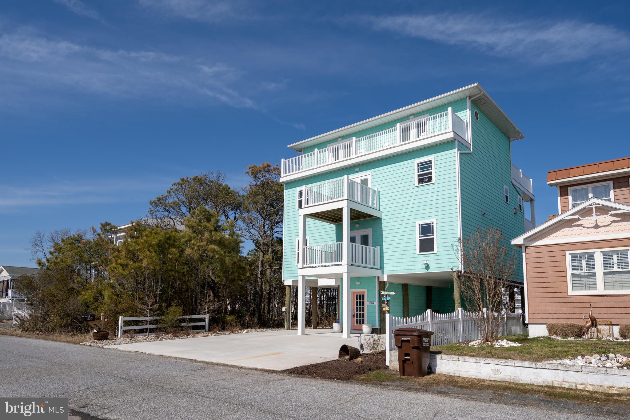 SNUG HARBOR - Residential