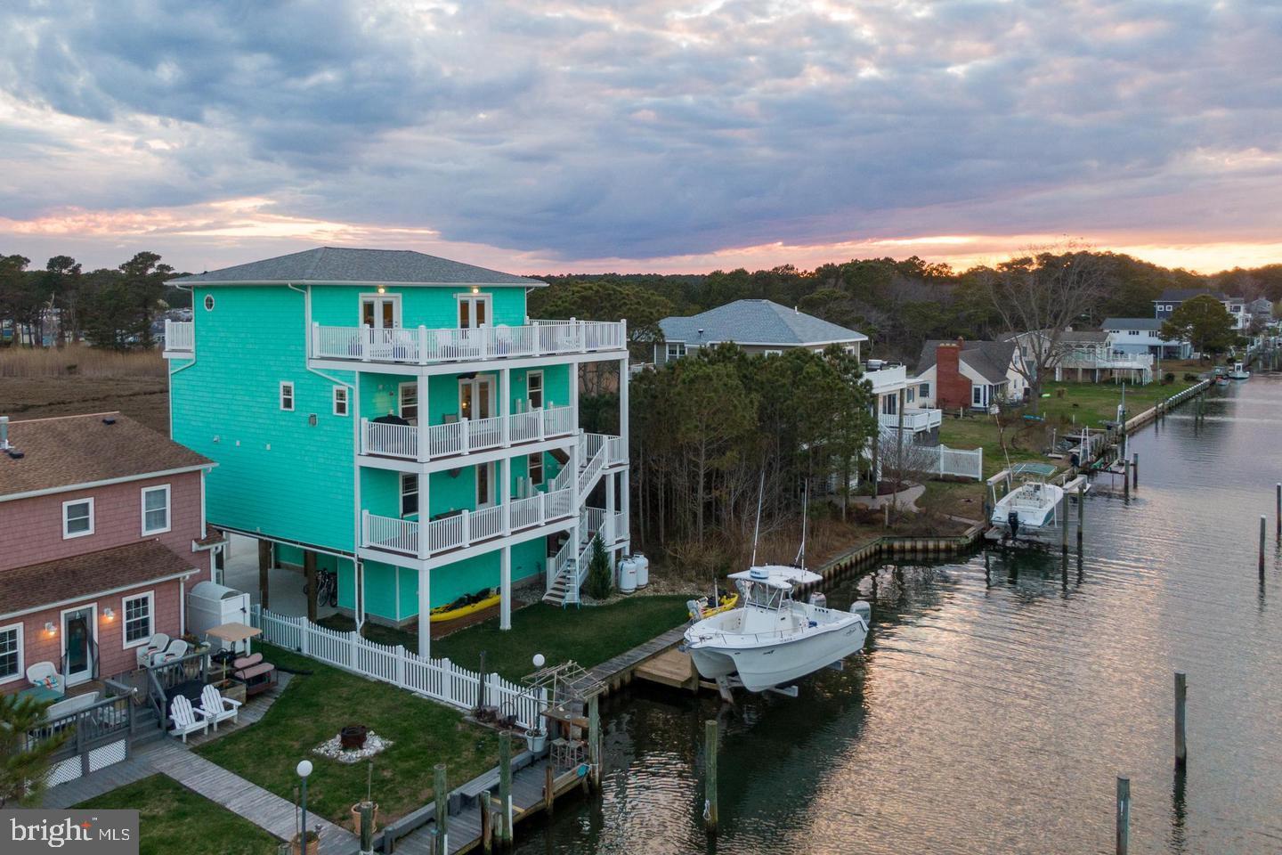 SNUG HARBOR - Residential