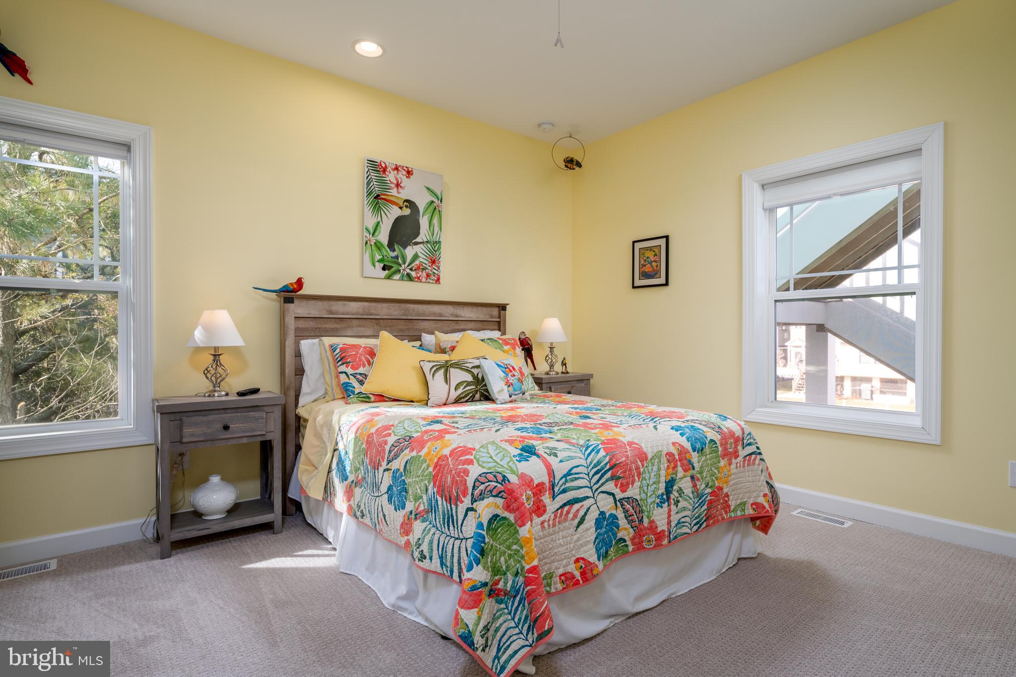 SNUG HARBOR - Residential