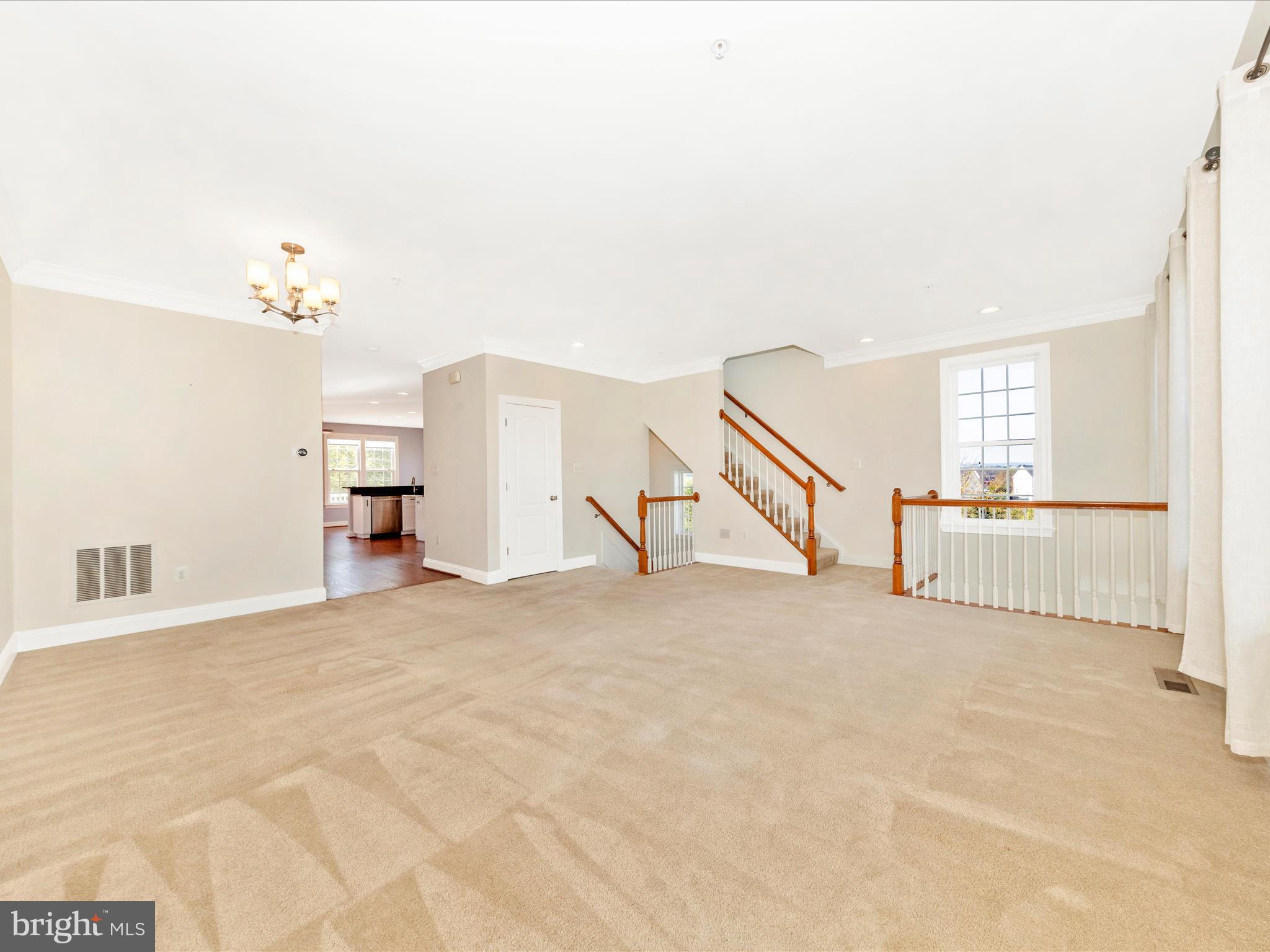 URBANA HIGHLANDS - Residential Lease