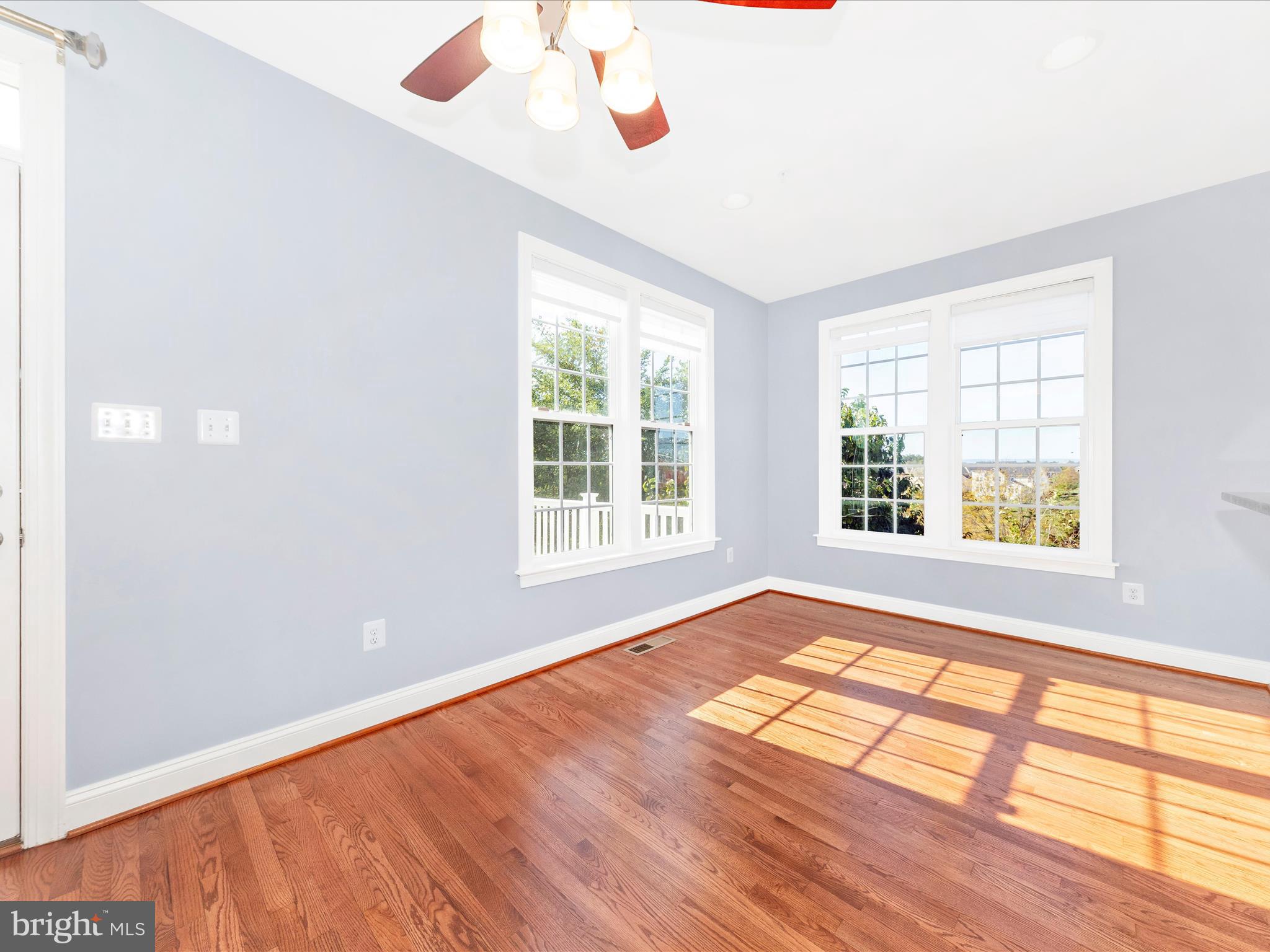 URBANA HIGHLANDS - Residential Lease