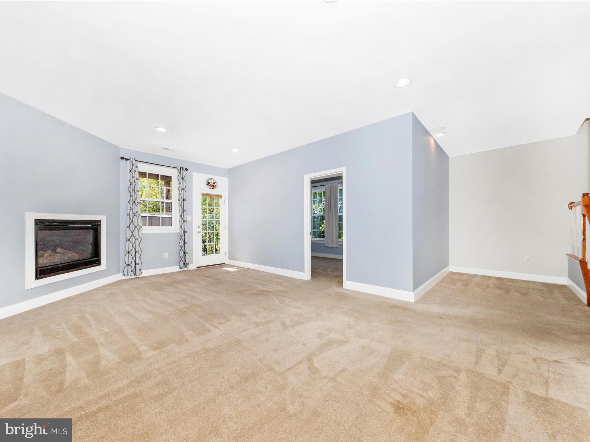 URBANA HIGHLANDS - Residential Lease