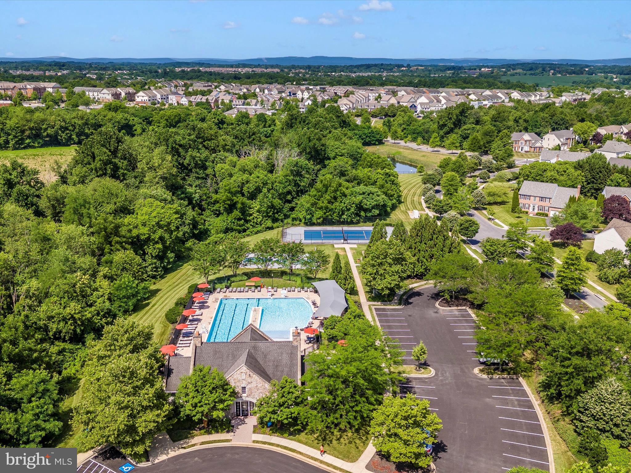 URBANA HIGHLANDS - Residential Lease