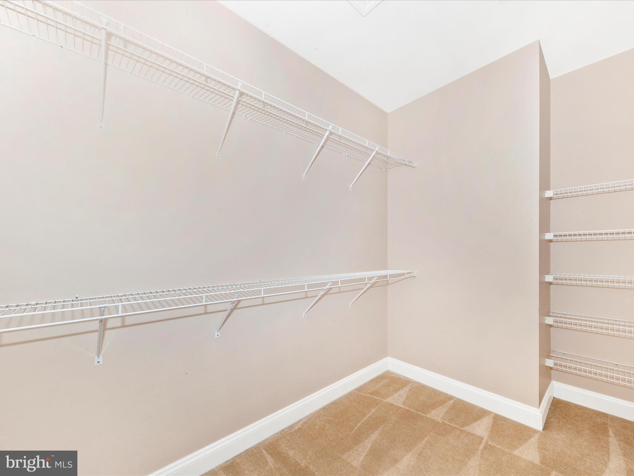 URBANA HIGHLANDS - Residential Lease