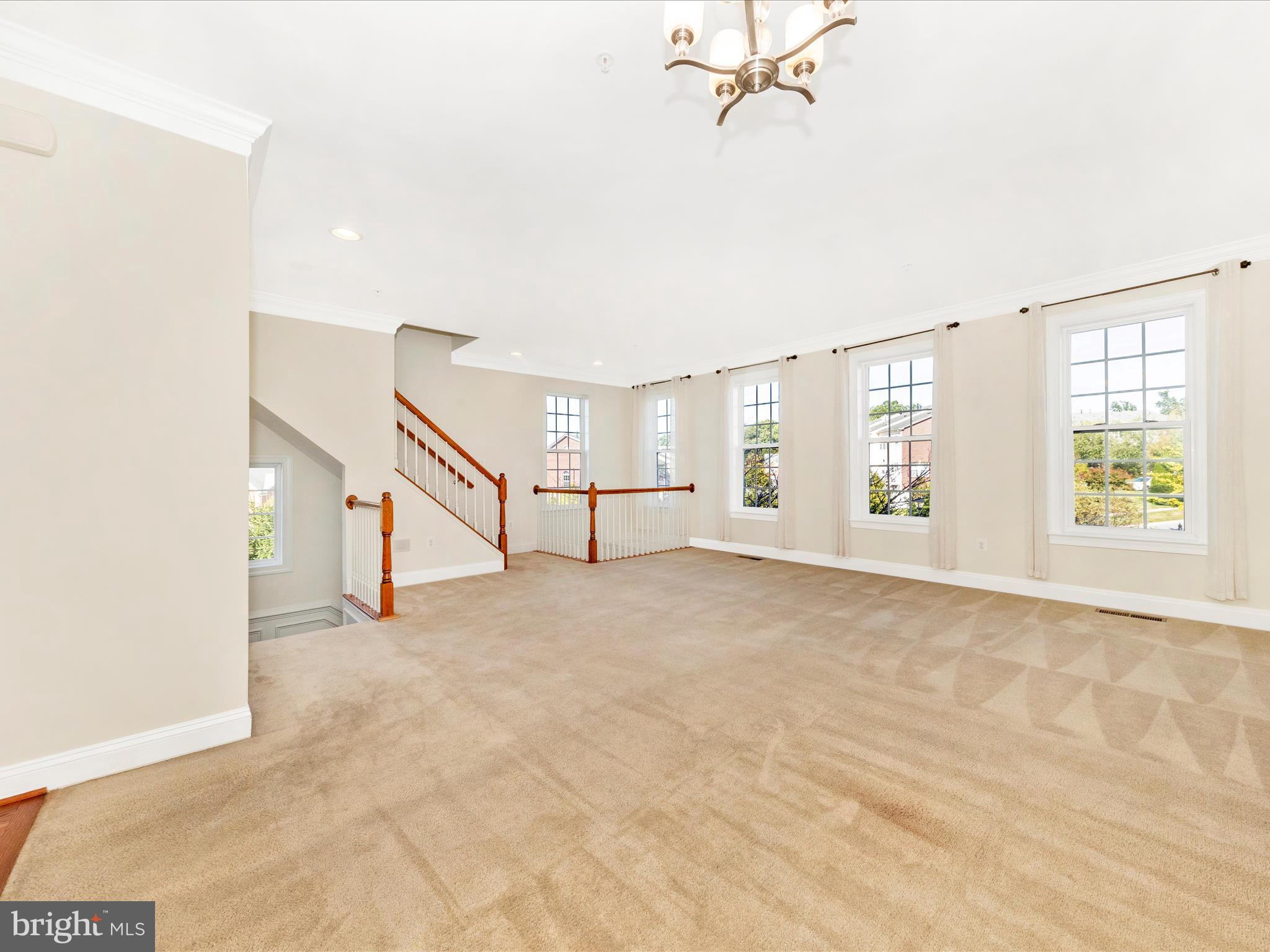 URBANA HIGHLANDS - Residential Lease