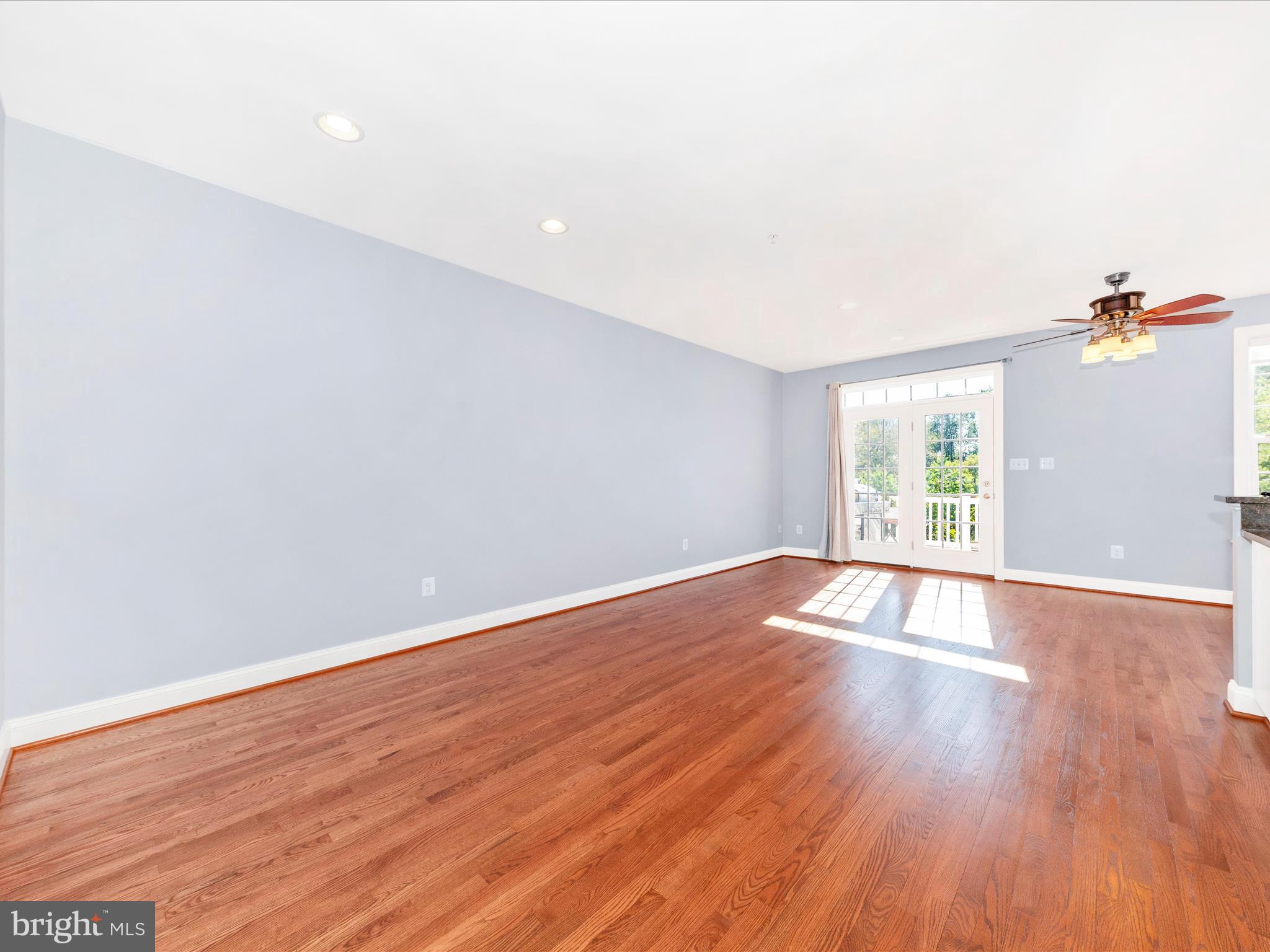 URBANA HIGHLANDS - Residential Lease