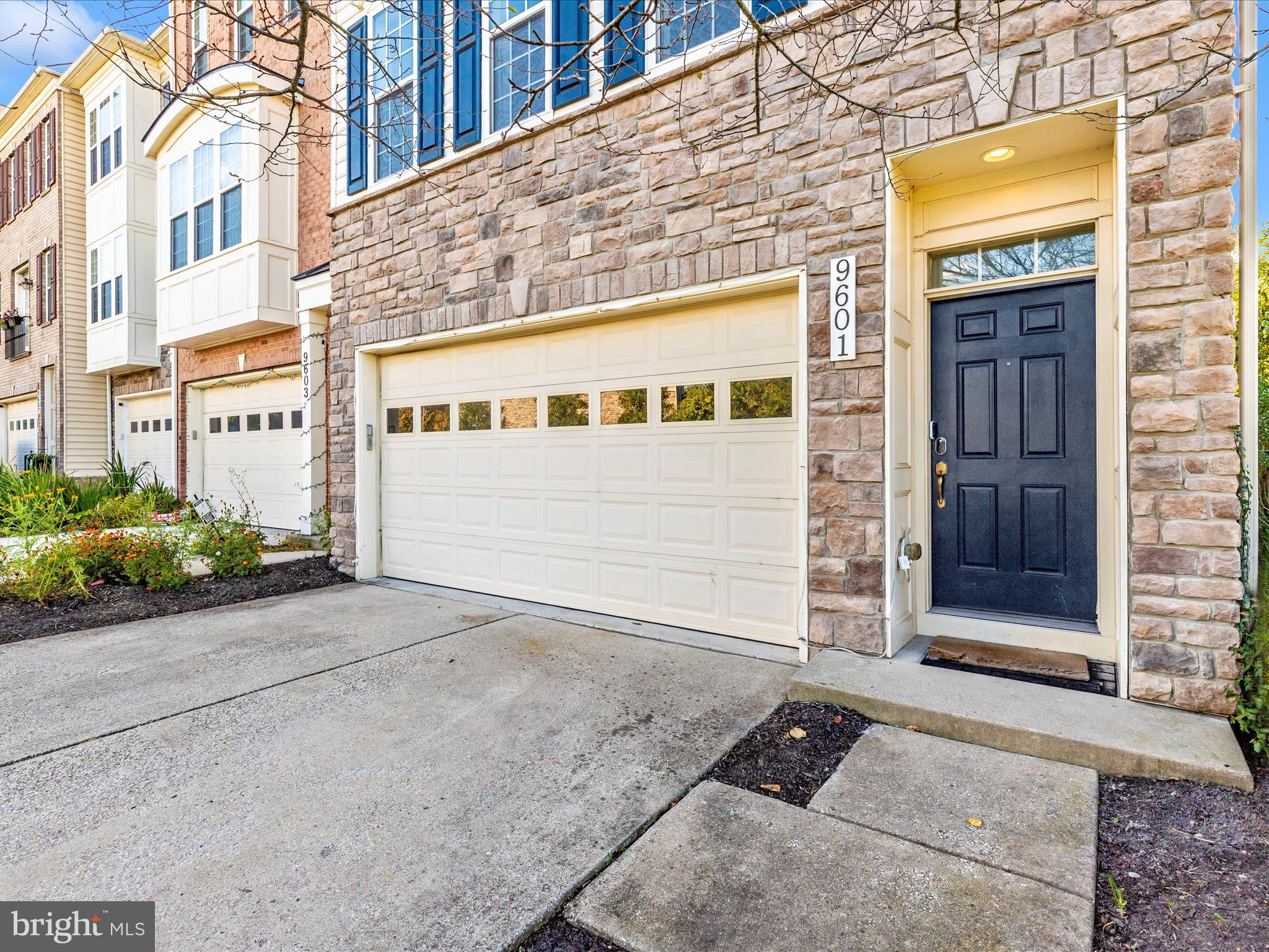 URBANA HIGHLANDS - Residential Lease