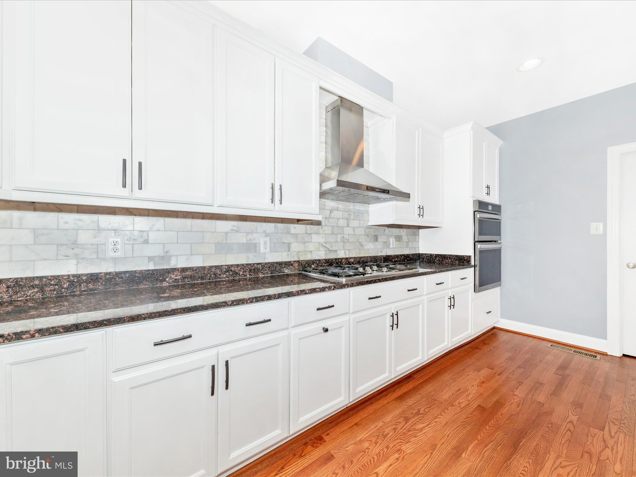 URBANA HIGHLANDS - Residential Lease