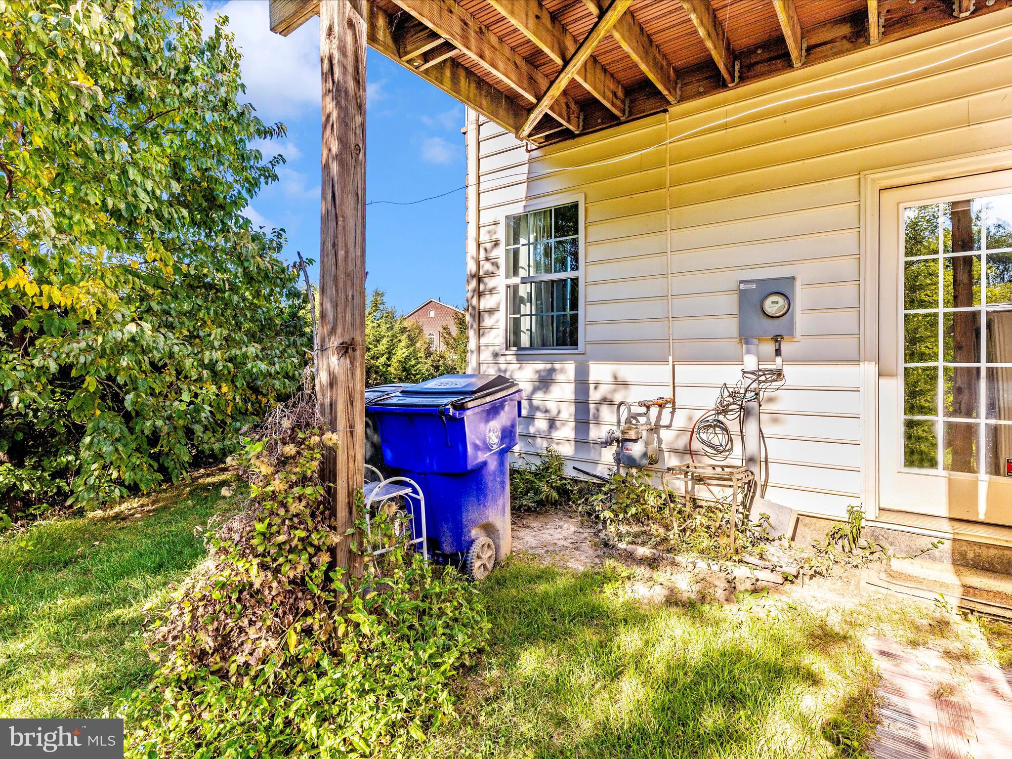 URBANA HIGHLANDS - Residential Lease