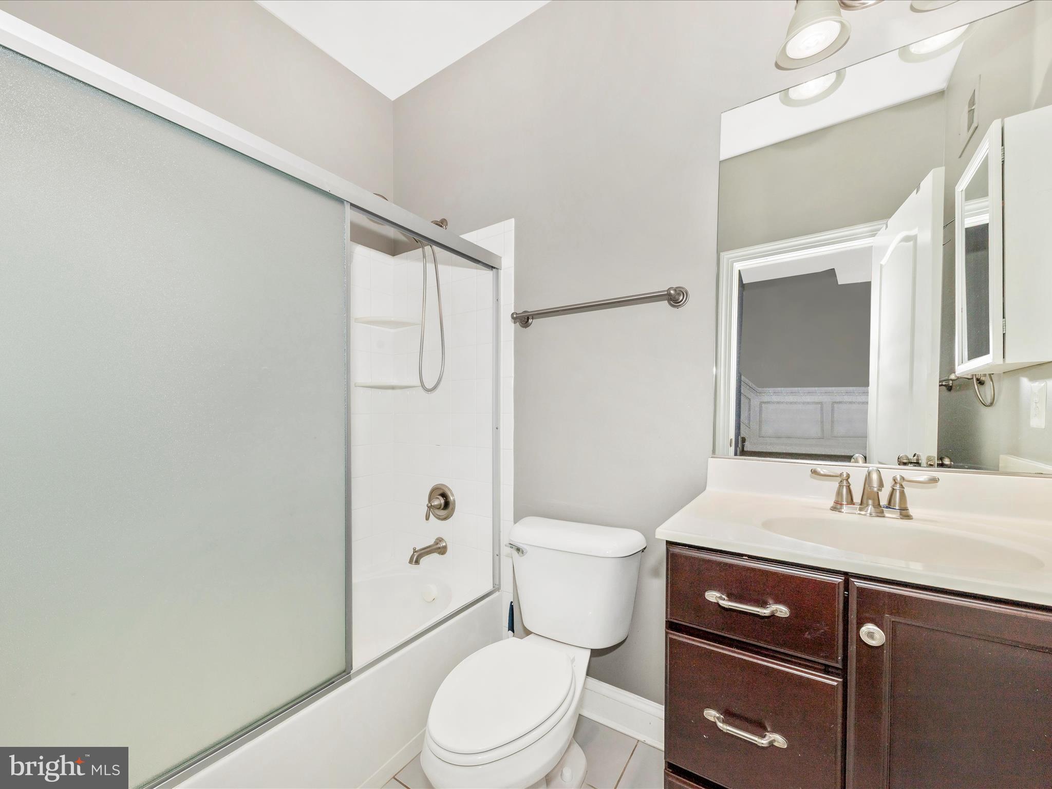 URBANA HIGHLANDS - Residential Lease