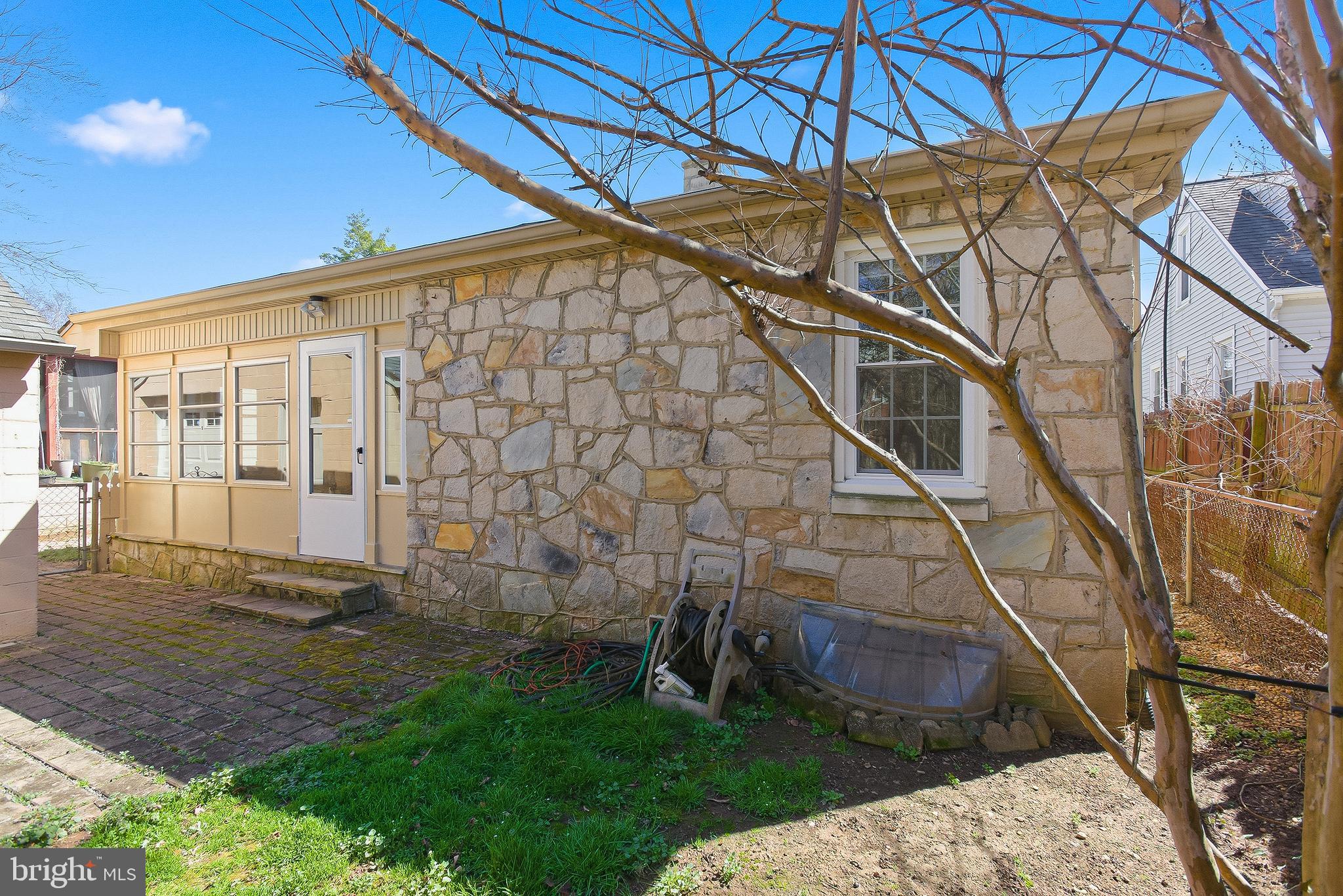 COLLEGE HEIGHTS - Residential