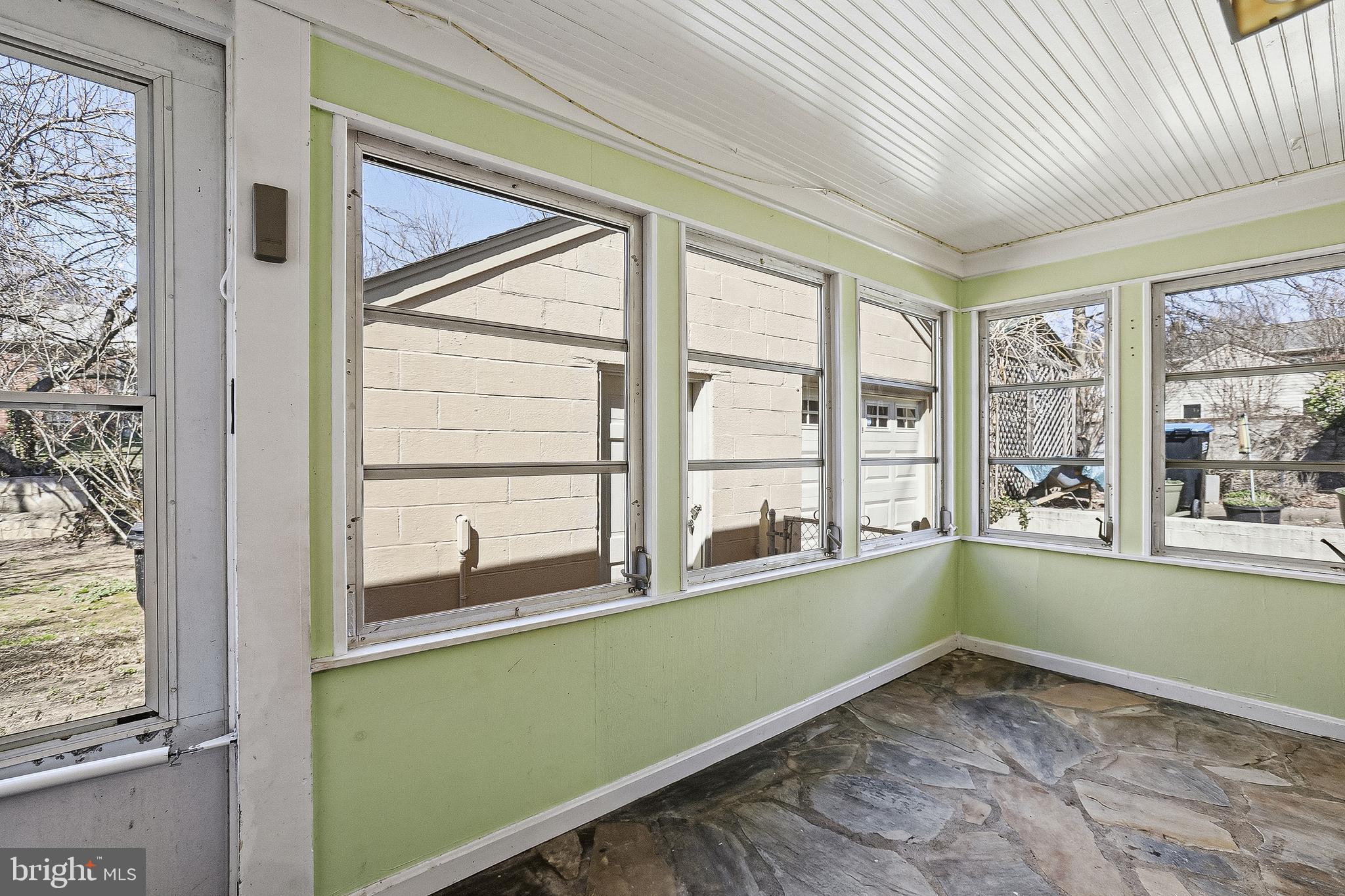 COLLEGE HEIGHTS - Residential