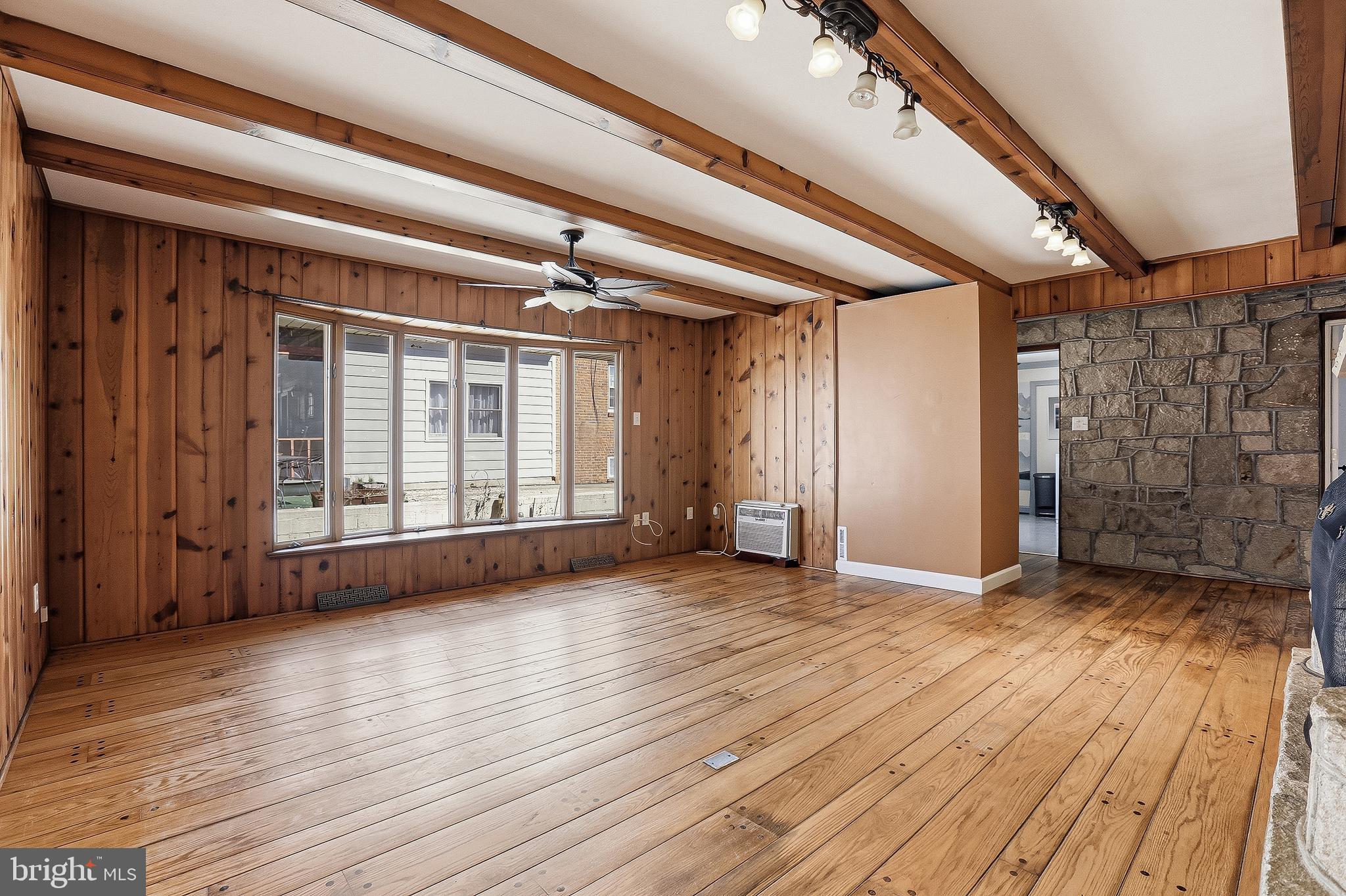 COLLEGE HEIGHTS - Residential