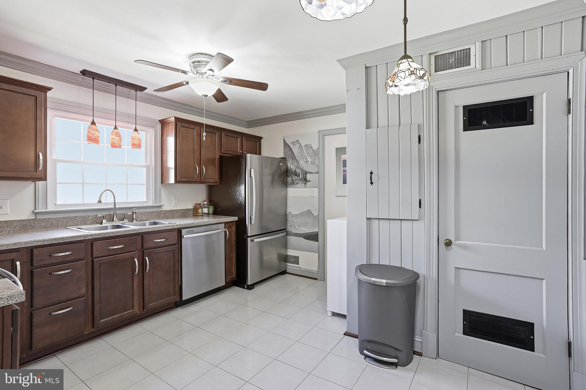 COLLEGE HEIGHTS - Residential