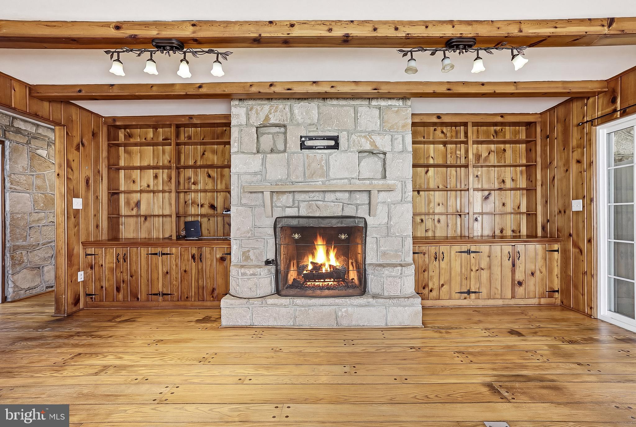 COLLEGE HEIGHTS - Residential