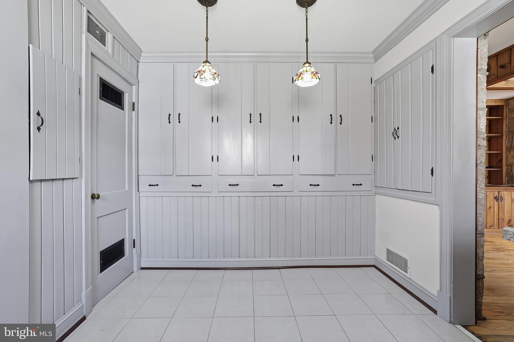 COLLEGE HEIGHTS - Residential