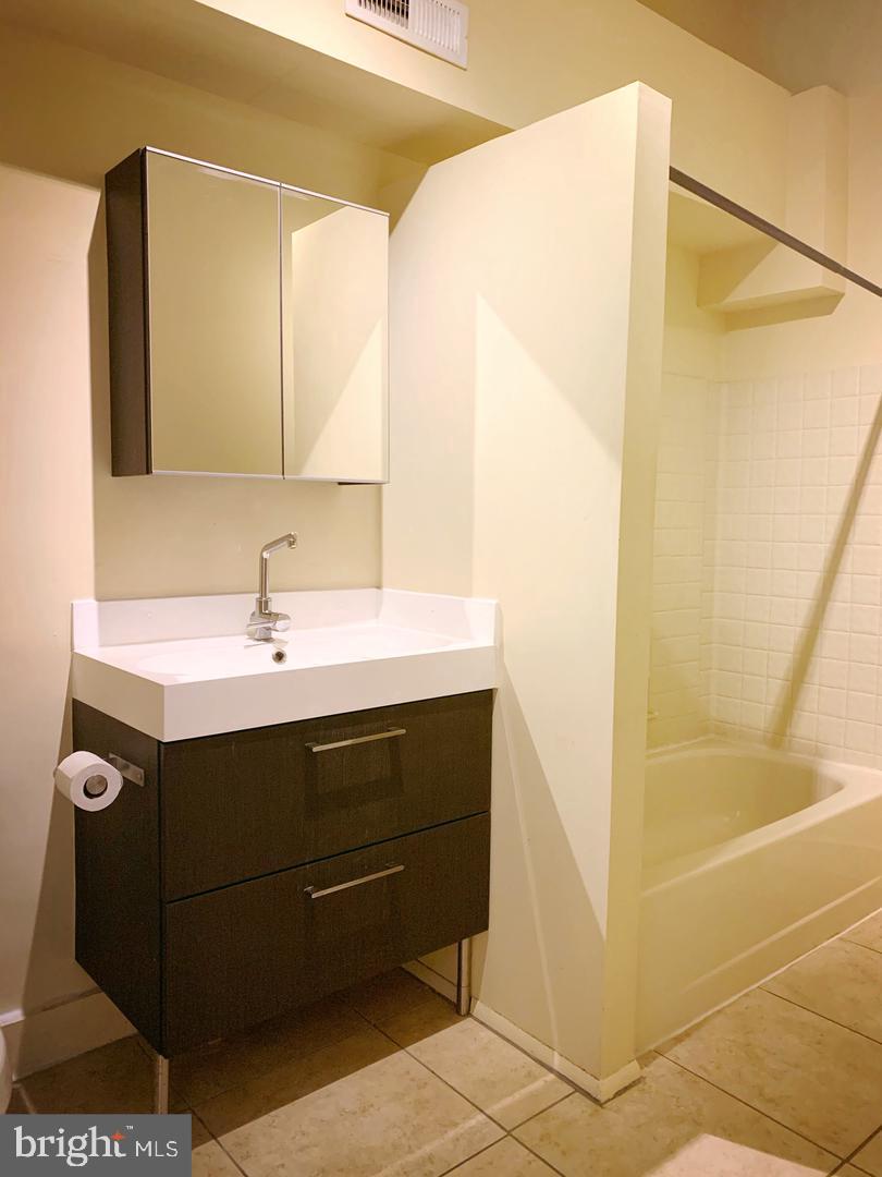 FEDERAL HILL HISTORIC DISTRICT - Residential Lease