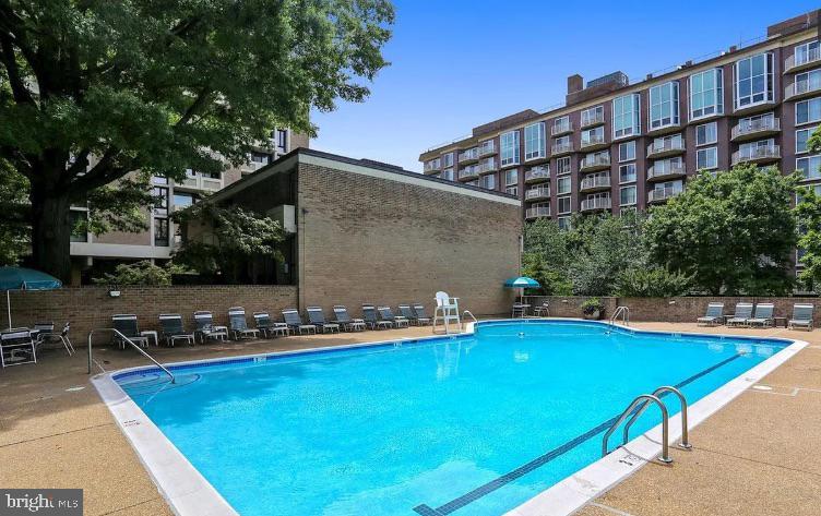 1245 4TH STREET SW E210
