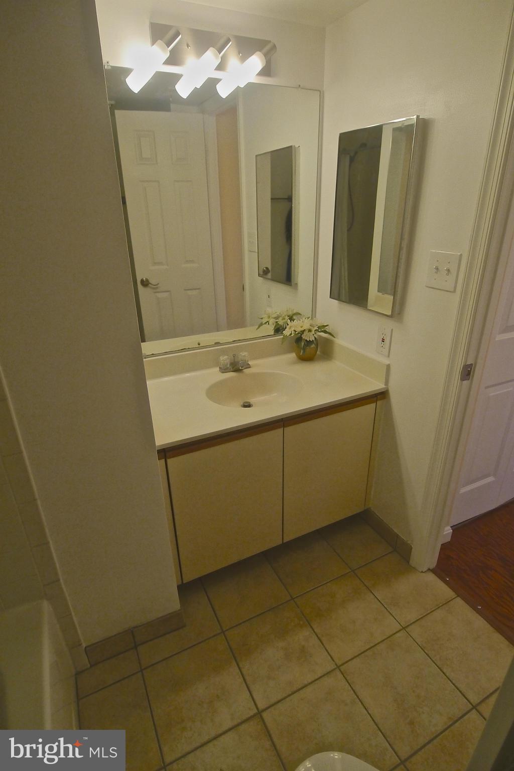 GROSVENOR PARK - Residential Lease