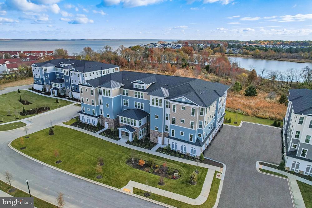 FOUR SEASONS AT KENT ISLAND - Residential
