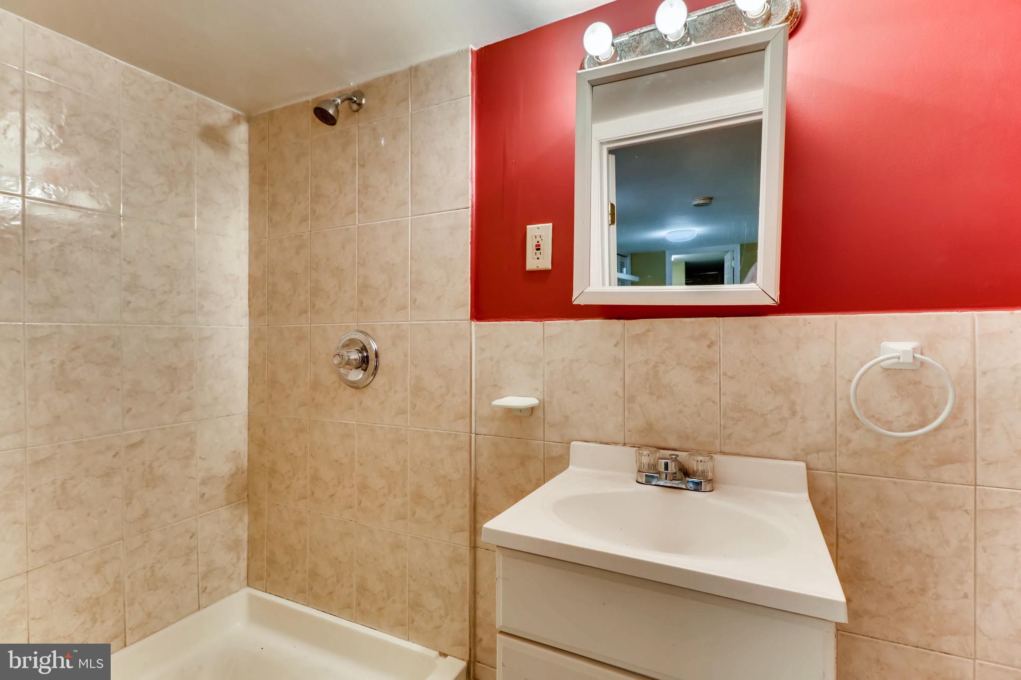 GREEKTOWN - Residential